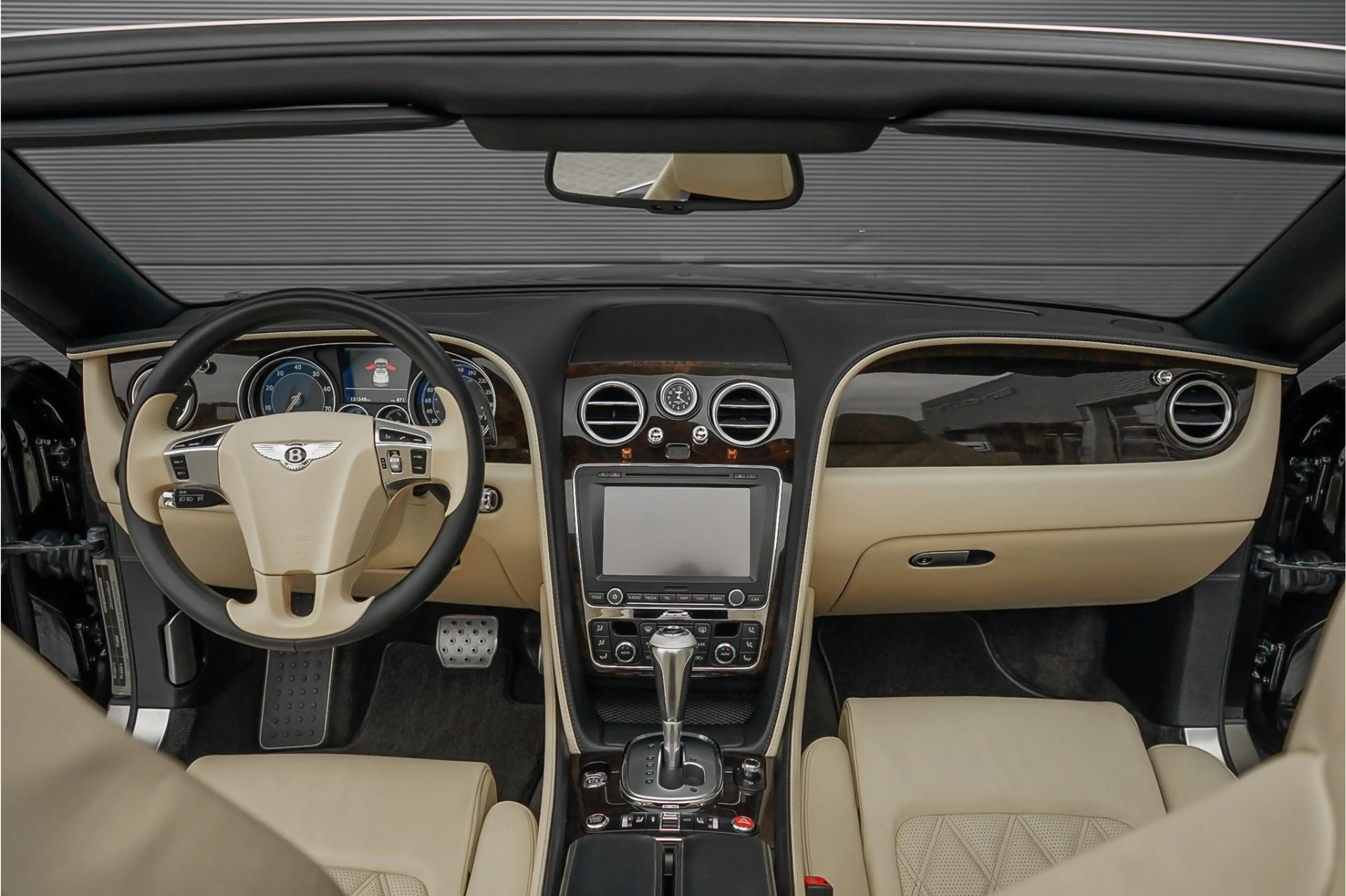 Bentley Continental GTC 6.0 W12 Facelift Massage Ventilatie Two-Tone Leder — photo 2