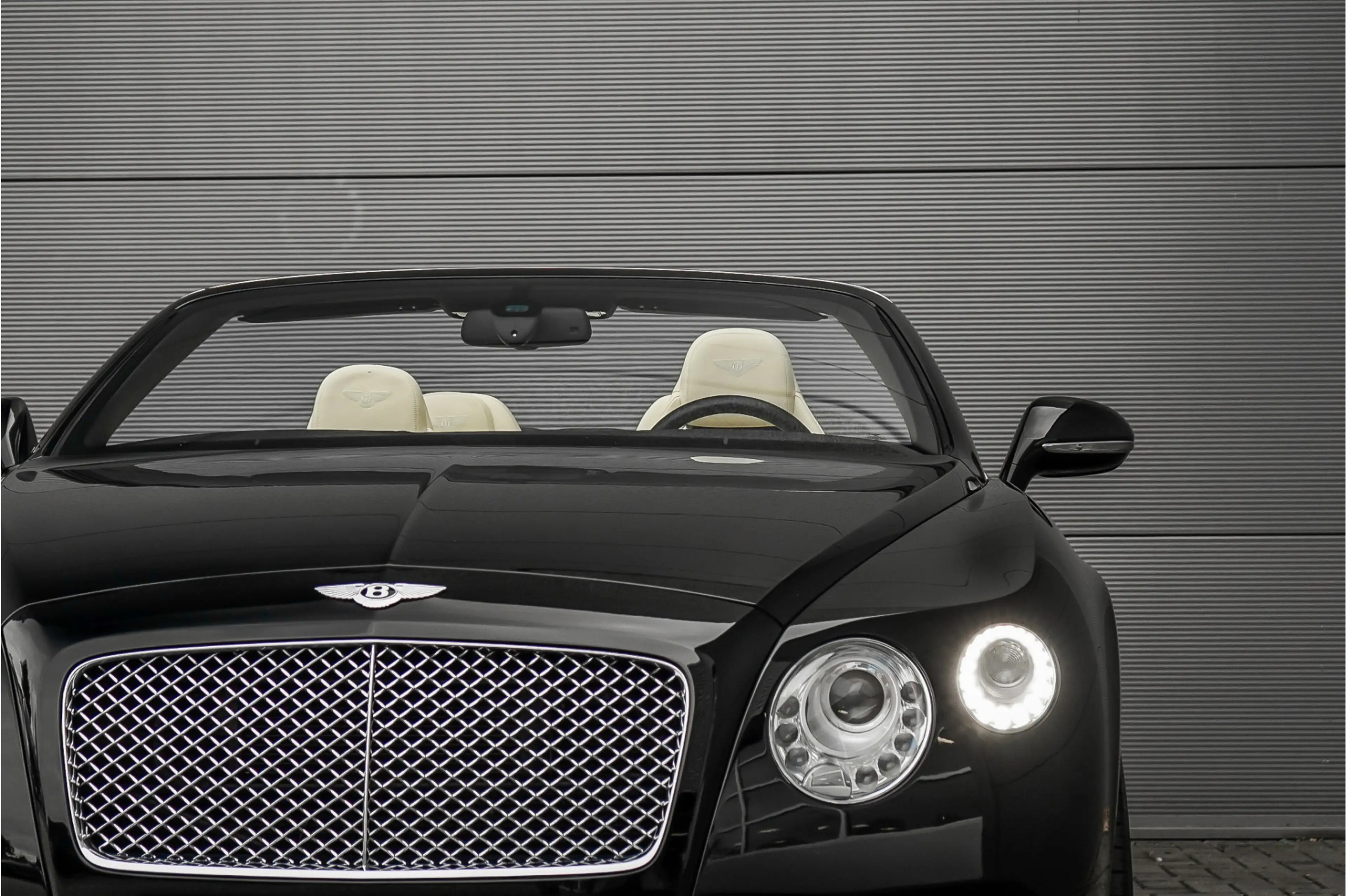 Bentley Continental GTC 6.0 W12 Facelift Massage Ventilatie Two-Tone Leder — photo 15