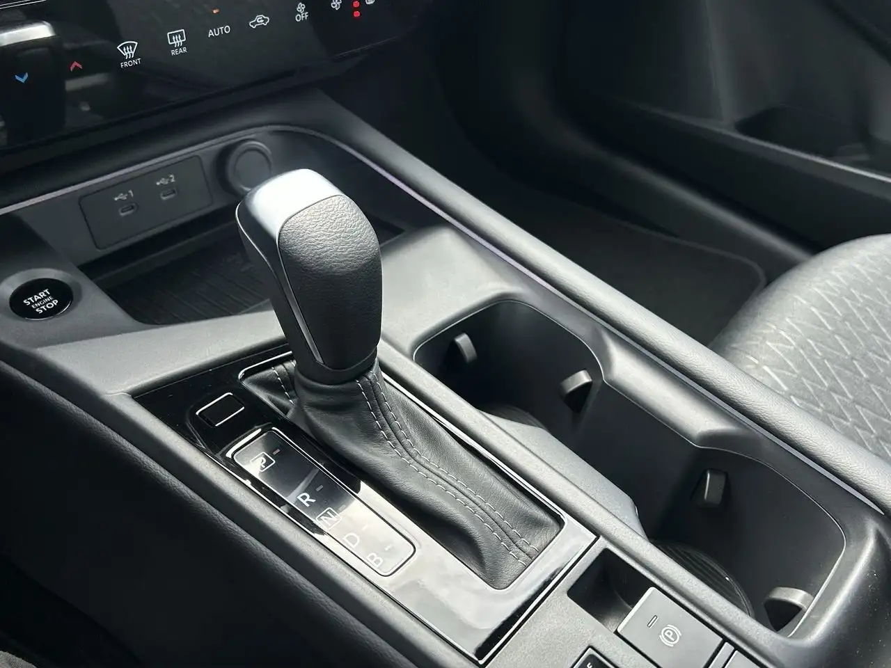 Nissan Sentra снимка Nissan Sentra