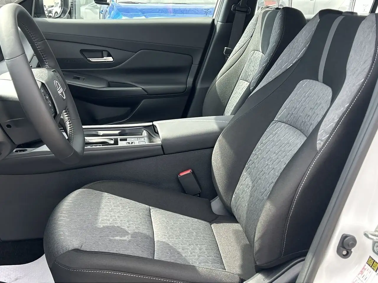 Nissan Sentra снимка Nissan Sentra