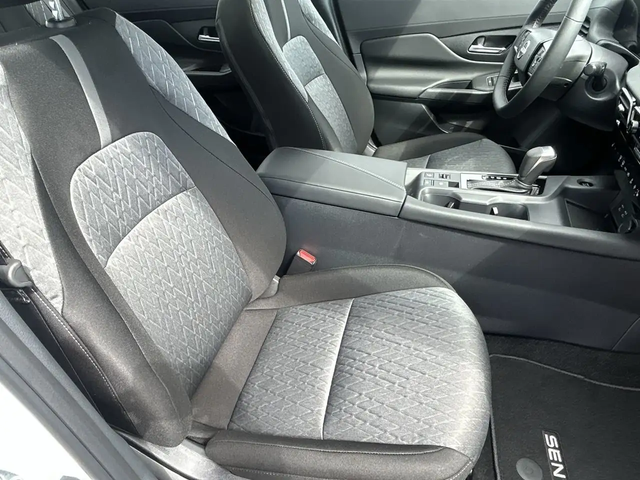 Nissan Sentra снимка Nissan Sentra