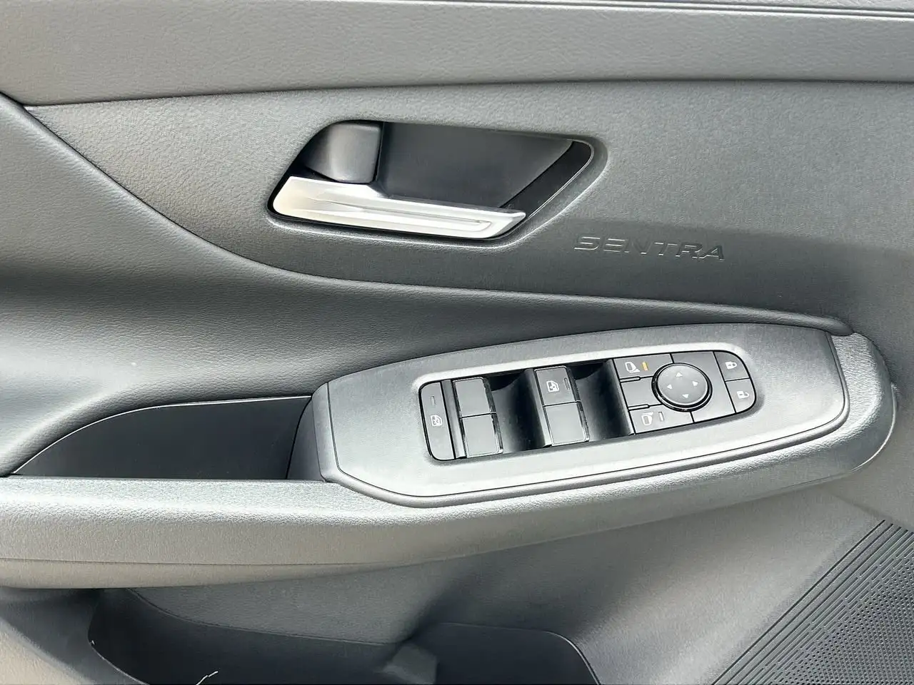 Nissan Sentra снимка Nissan Sentra