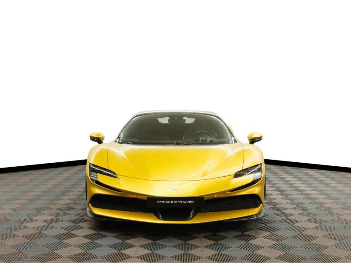 Ferrari SF90 Spider Geel - 2