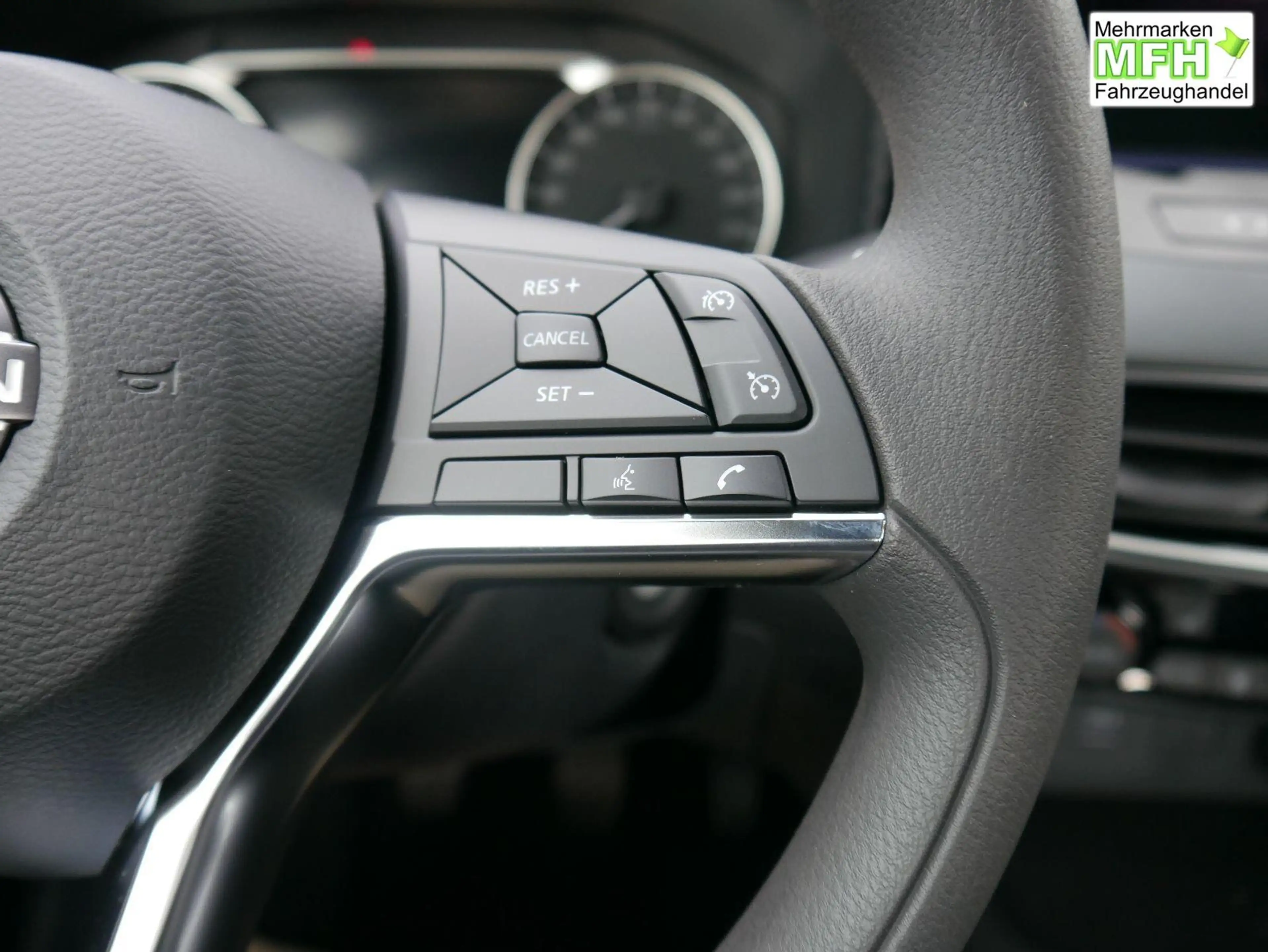 Nissan Juke Acenta 1.0 DIG-T Acenta*NAVI-ÜBER-SMARTLINK*TEM... — photo 14