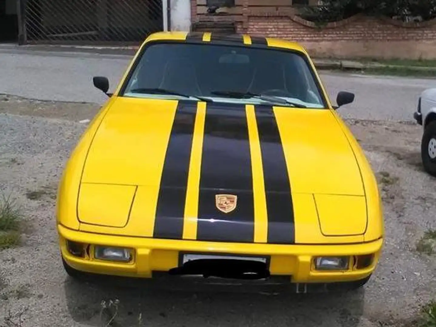 Porsche 924 coupé Yellow - 1