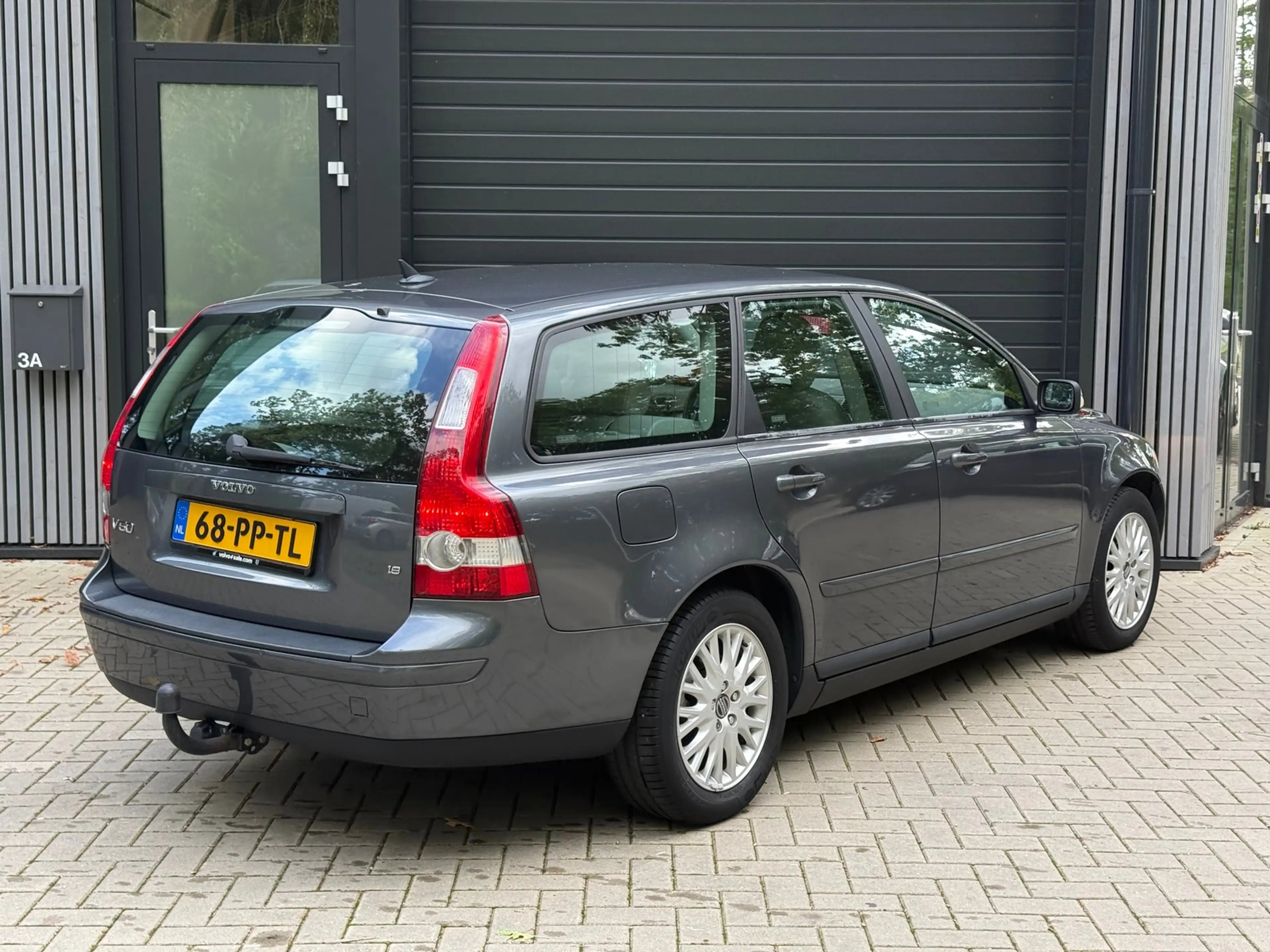 Volvo V50 1.8 Exclusive — photo 2