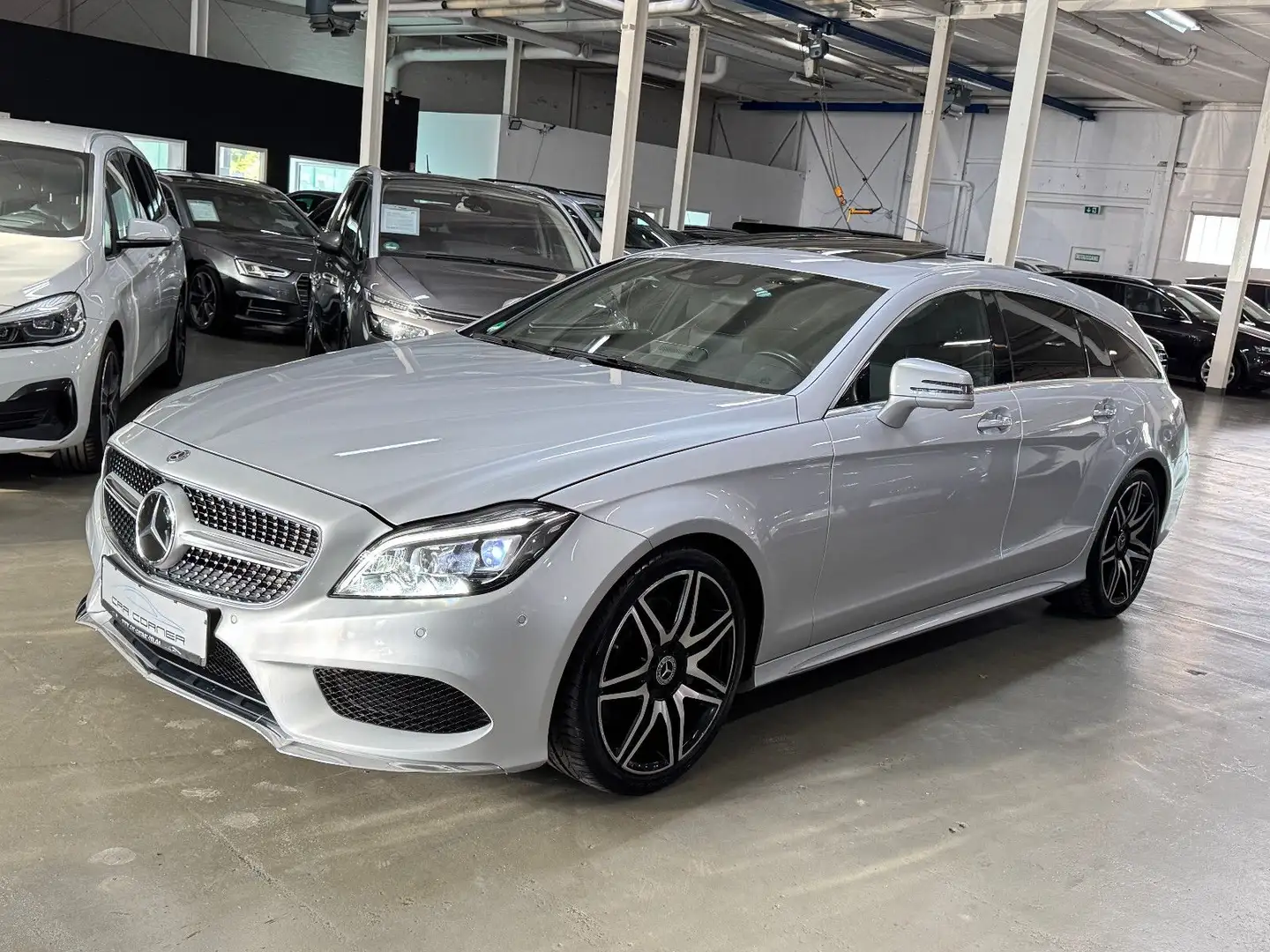 Mercedes-Benz CLS 400 SB 4MATIC AMG LINE PLUS MB GARANTIE VOLL Silber - 1