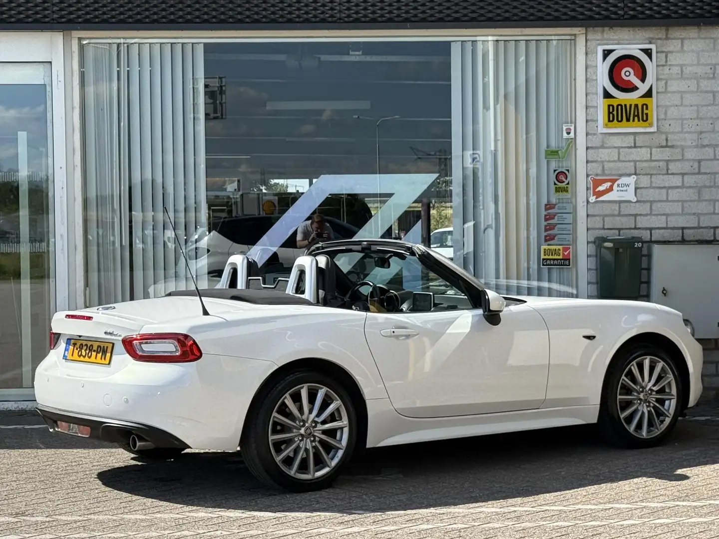 Fiat 124 Spider 1.4 MultiAir Turbo Lusso | Achteruitrijcamera | Le Wit - 2