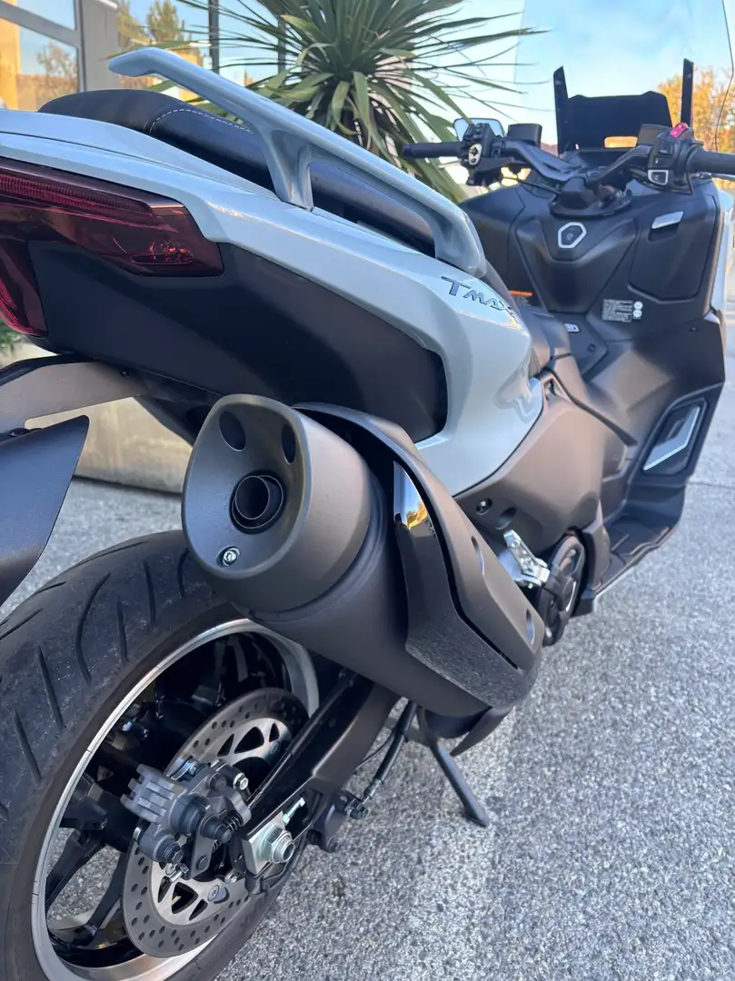 Yamaha TMAX 560 - 2