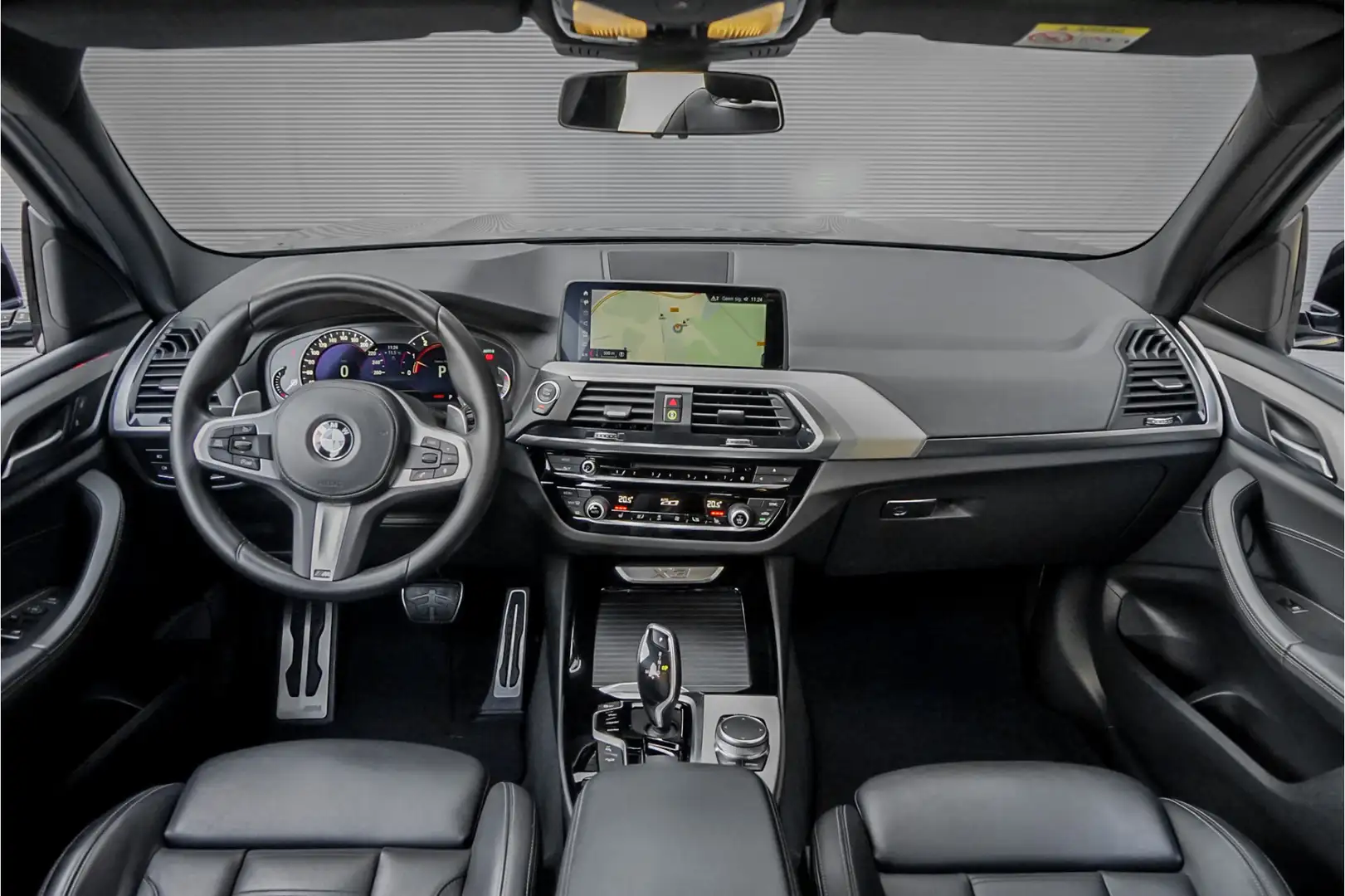 BMW X3 xDrive20i High Exec M-Sport Navi Pro HiFi PDC Černá - 2