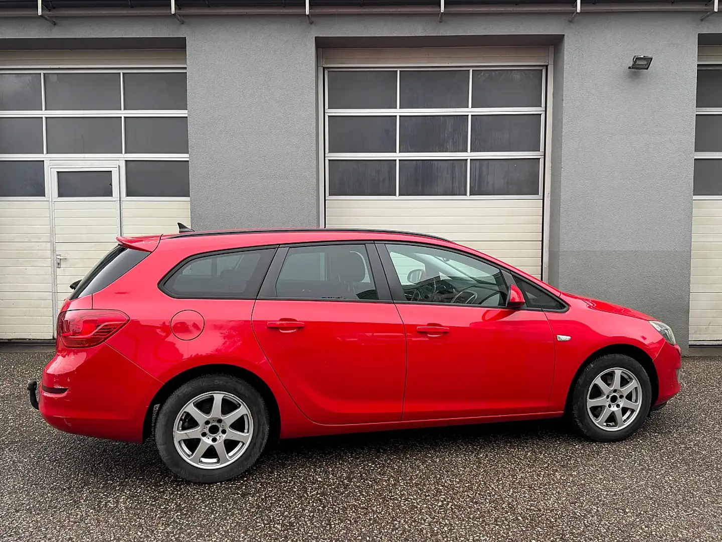 Opel Astra ST 1,7 Ecotec CDTI Edition Rood - 1
