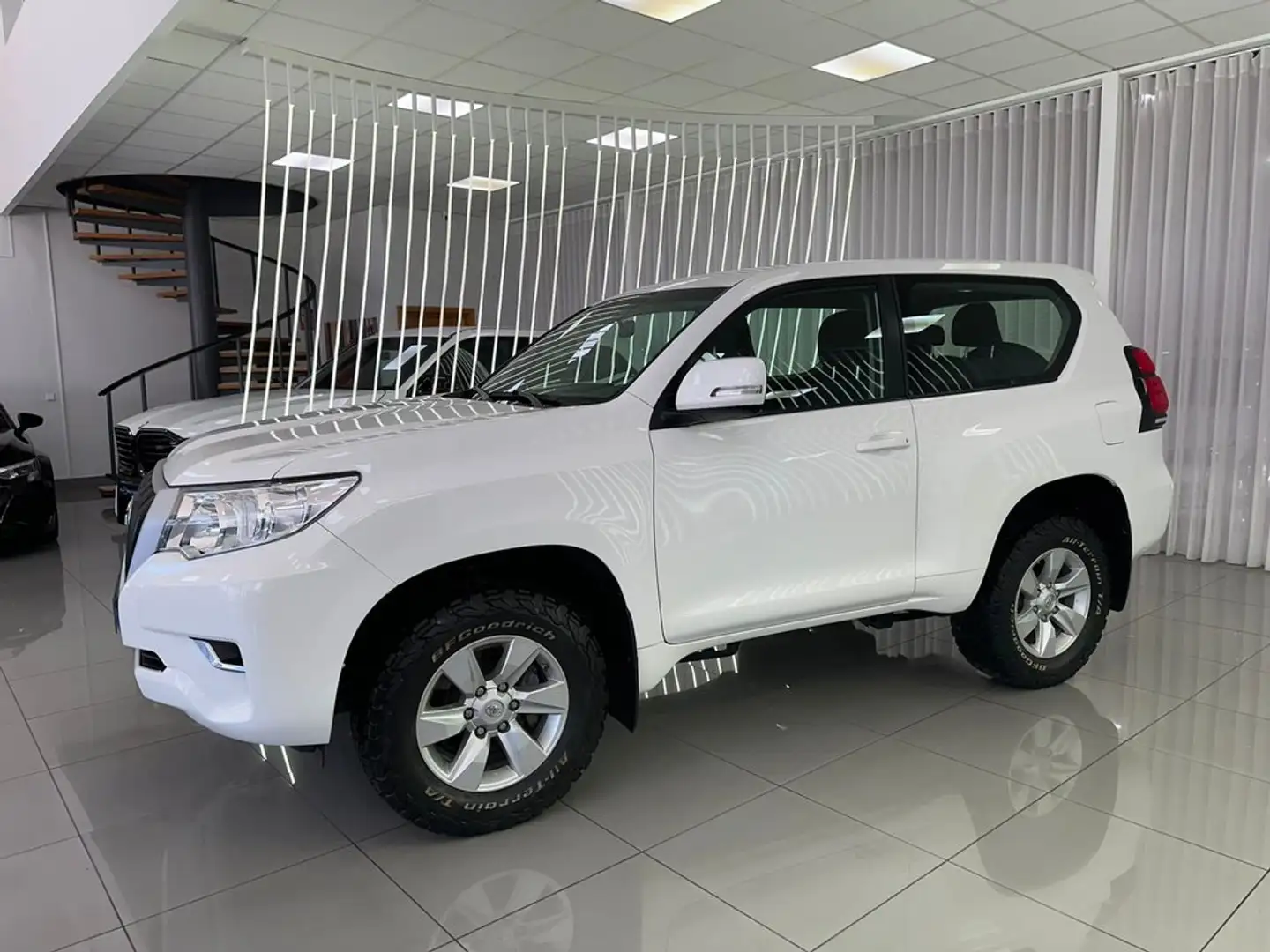 Toyota Land Cruiser 2.8 D-4D GX Blanco - 2