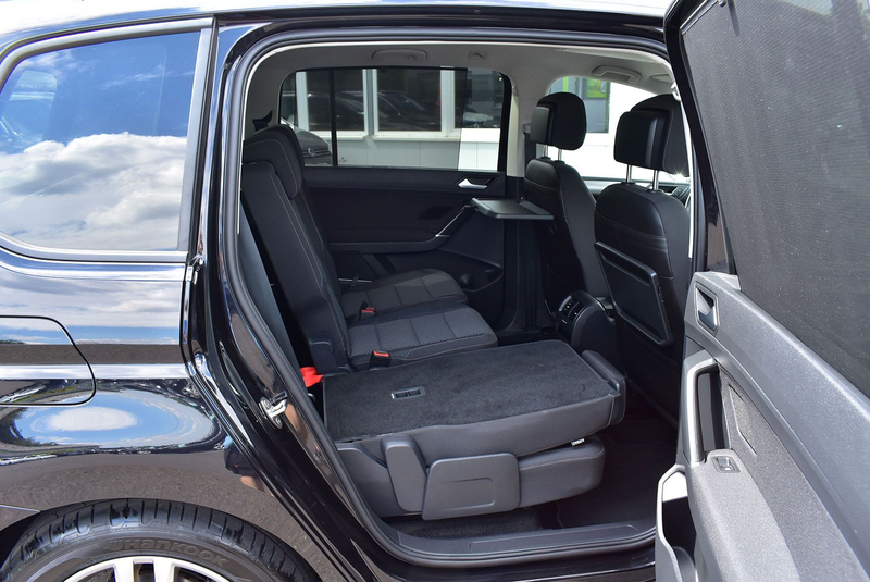 Volkswagen Touran 1,5TSI IQ.LIGHT+ACC+Kamera+7Sitzer+17"Alu — photo 13