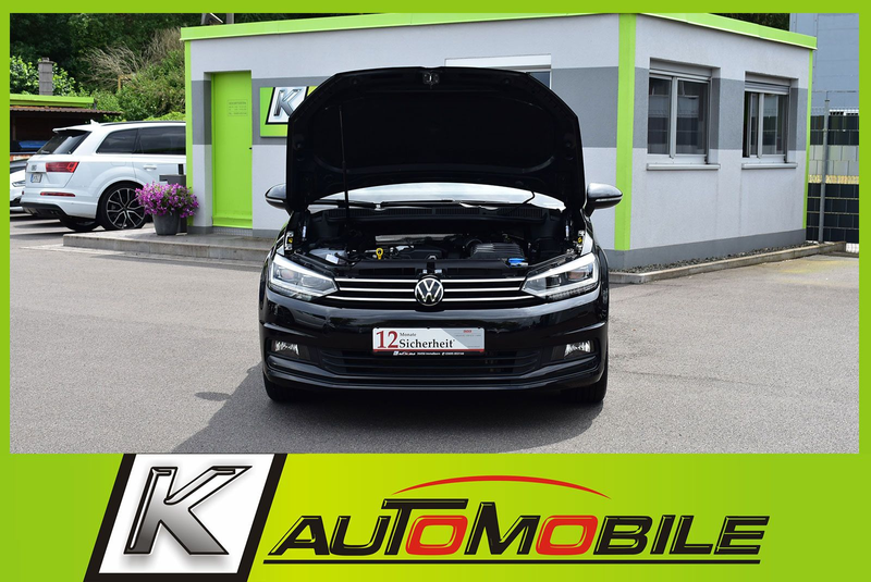 Volkswagen Touran 1,5TSI IQ.LIGHT+ACC+Kamera+7Sitzer+17"Alu — photo 6