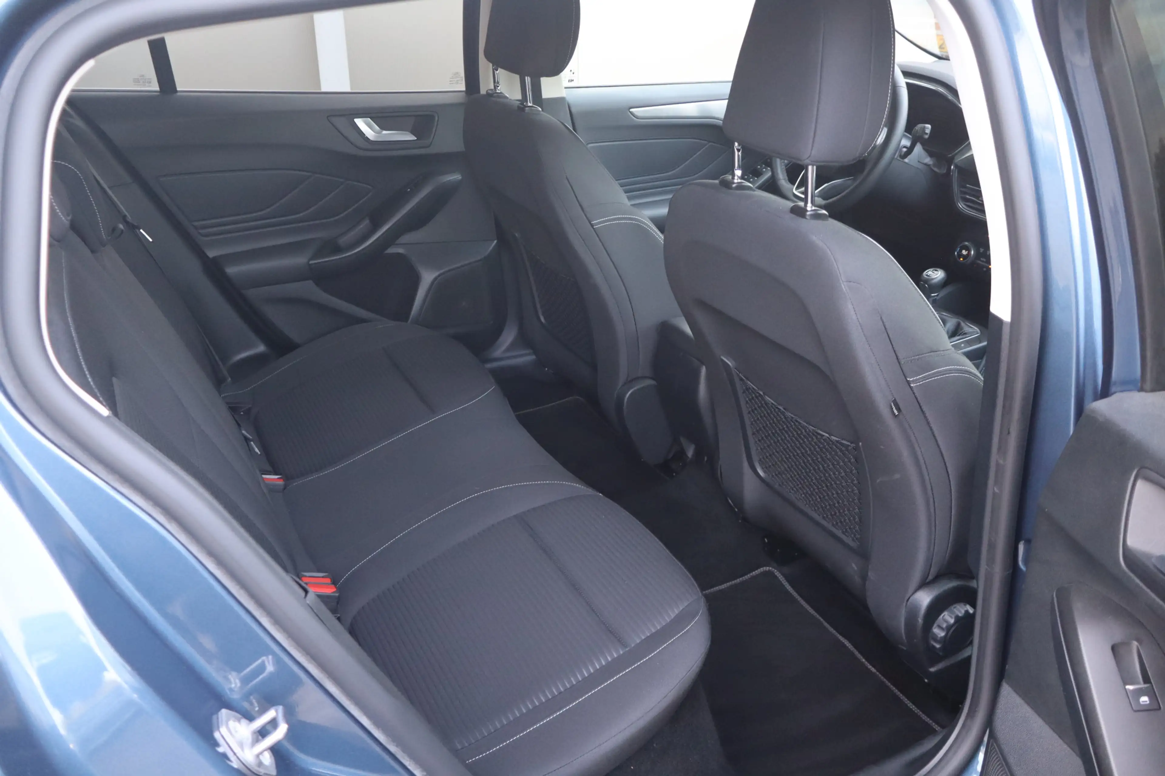 Ford Focus Wagon 1.0 EcoBoost Hybrid Titanium X Business - NL — photo 31