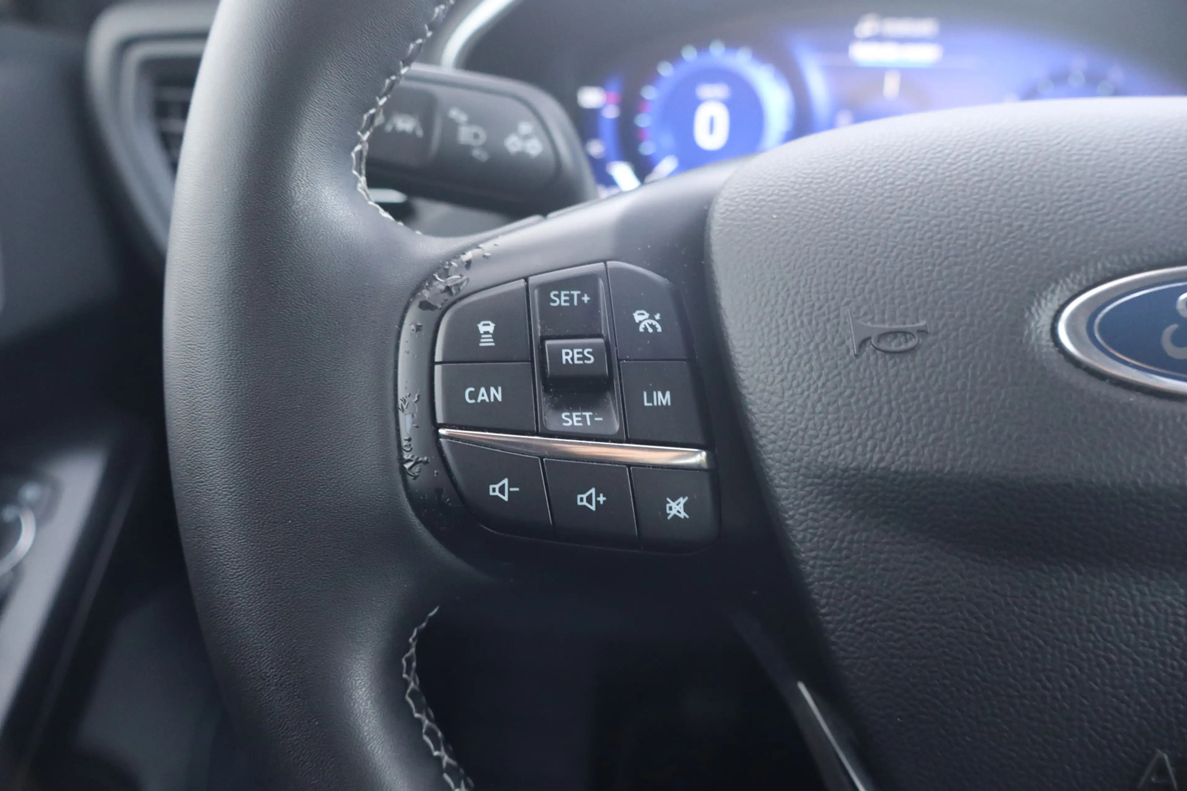 Ford Focus Wagon 1.0 EcoBoost Hybrid Titanium X Business - NL — photo 18