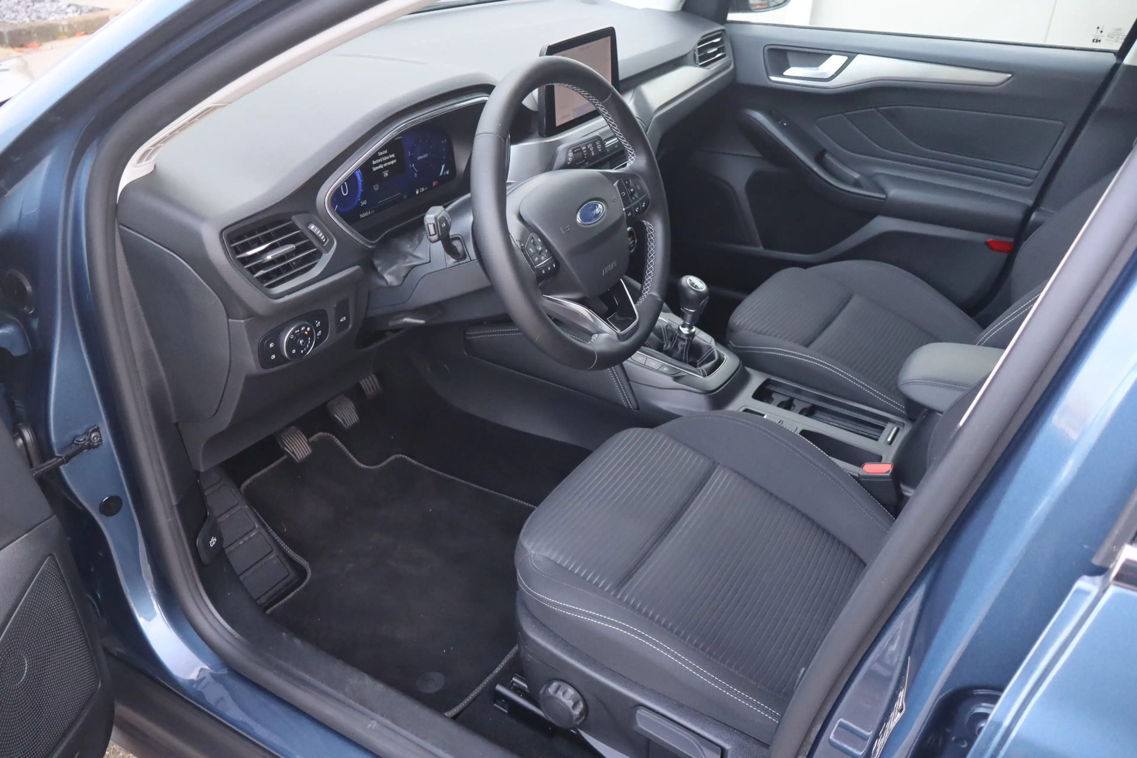 Ford Focus Wagon 1.0 EcoBoost Hybrid Titanium X Business - NL — photo 4