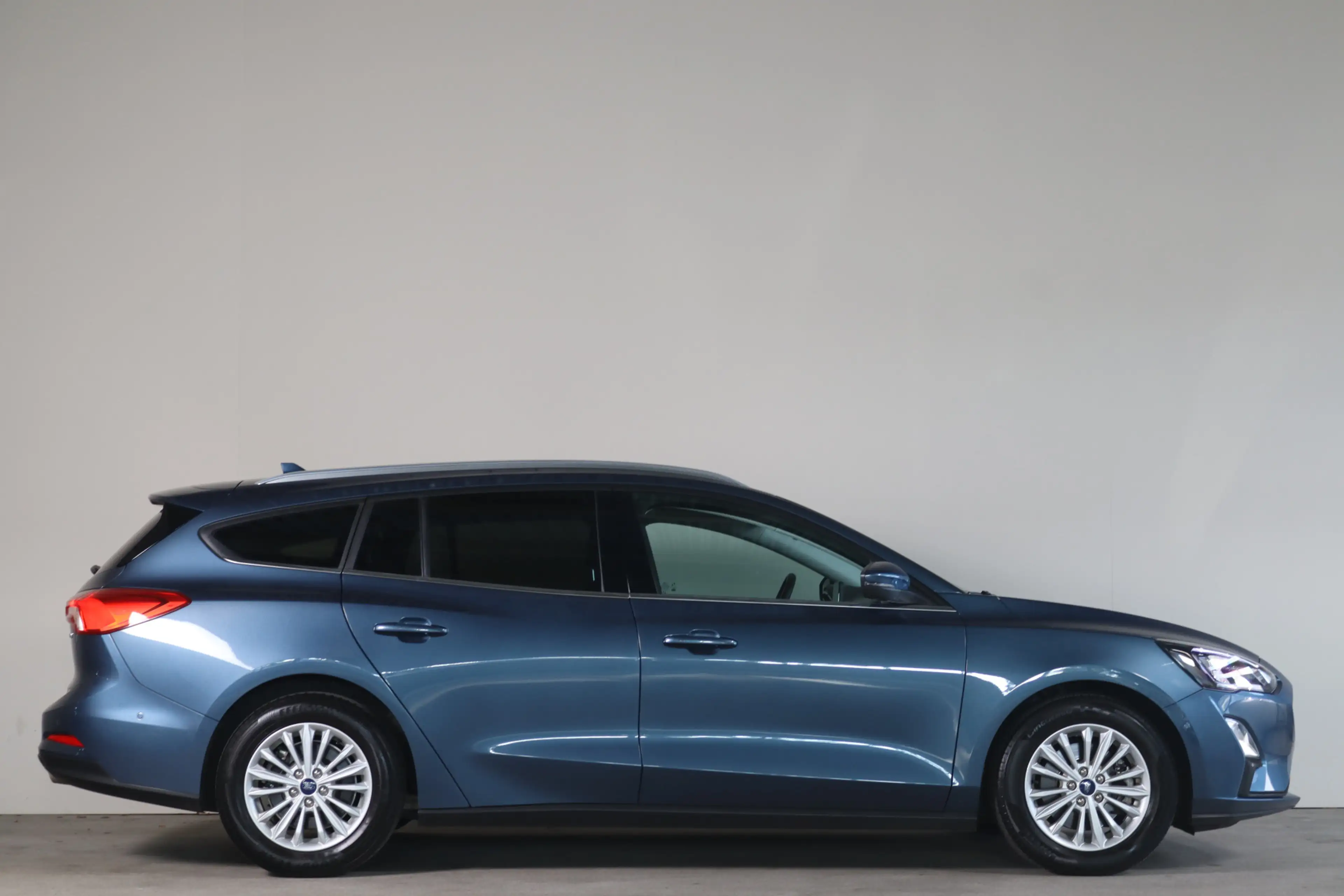 Ford Focus Wagon 1.0 EcoBoost Hybrid Titanium X Business - NL — photo 11