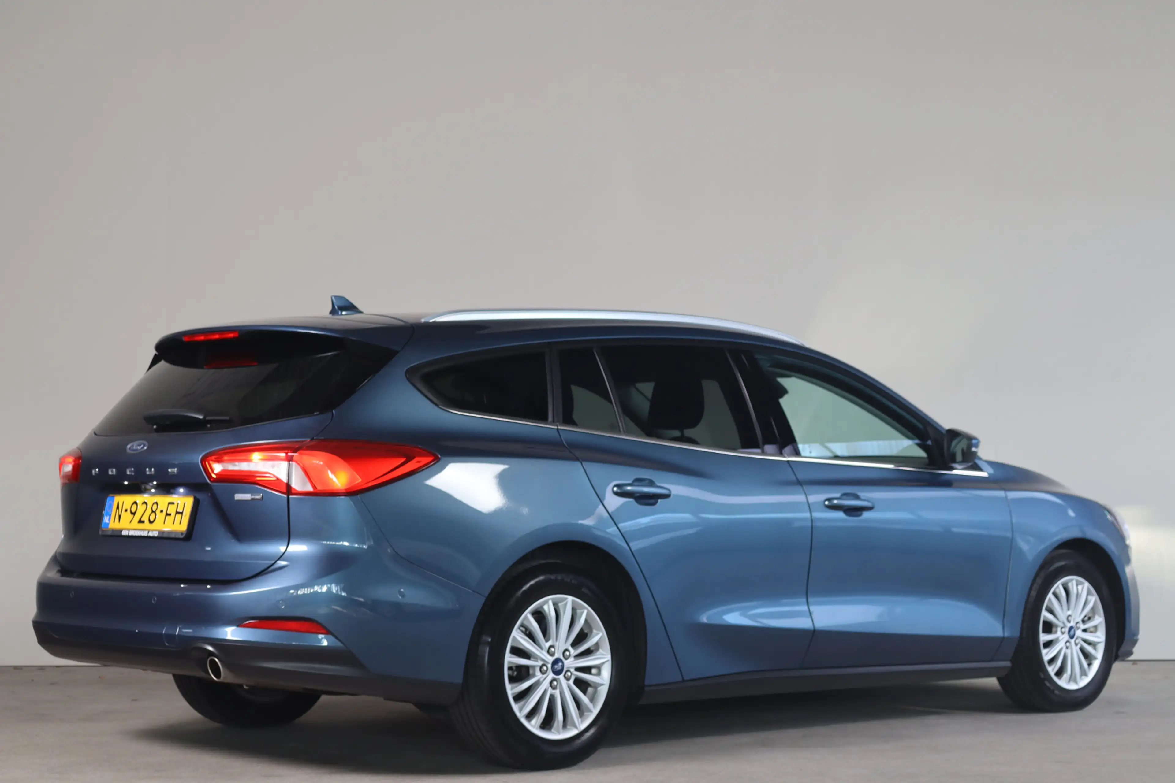 Ford Focus Wagon 1.0 EcoBoost Hybrid Titanium X Business - NL — photo 2