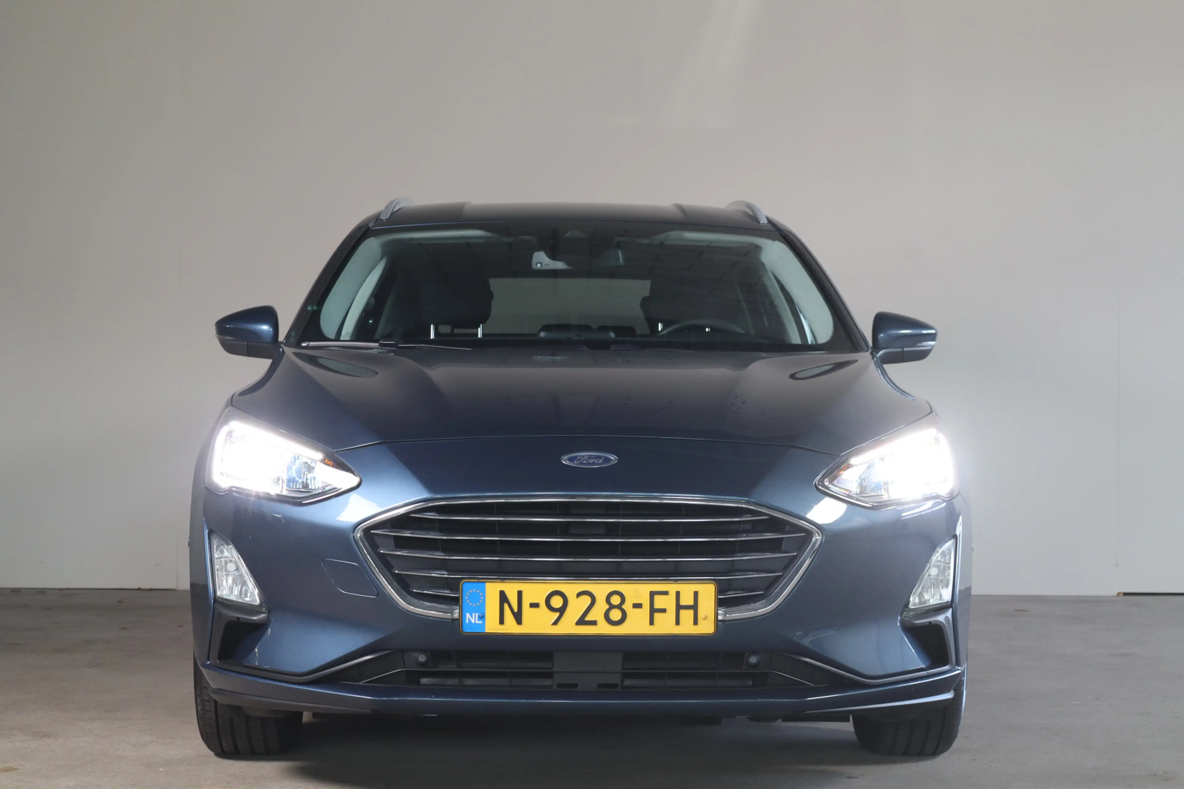 Ford Focus Wagon 1.0 EcoBoost Hybrid Titanium X Business - NL — photo 35