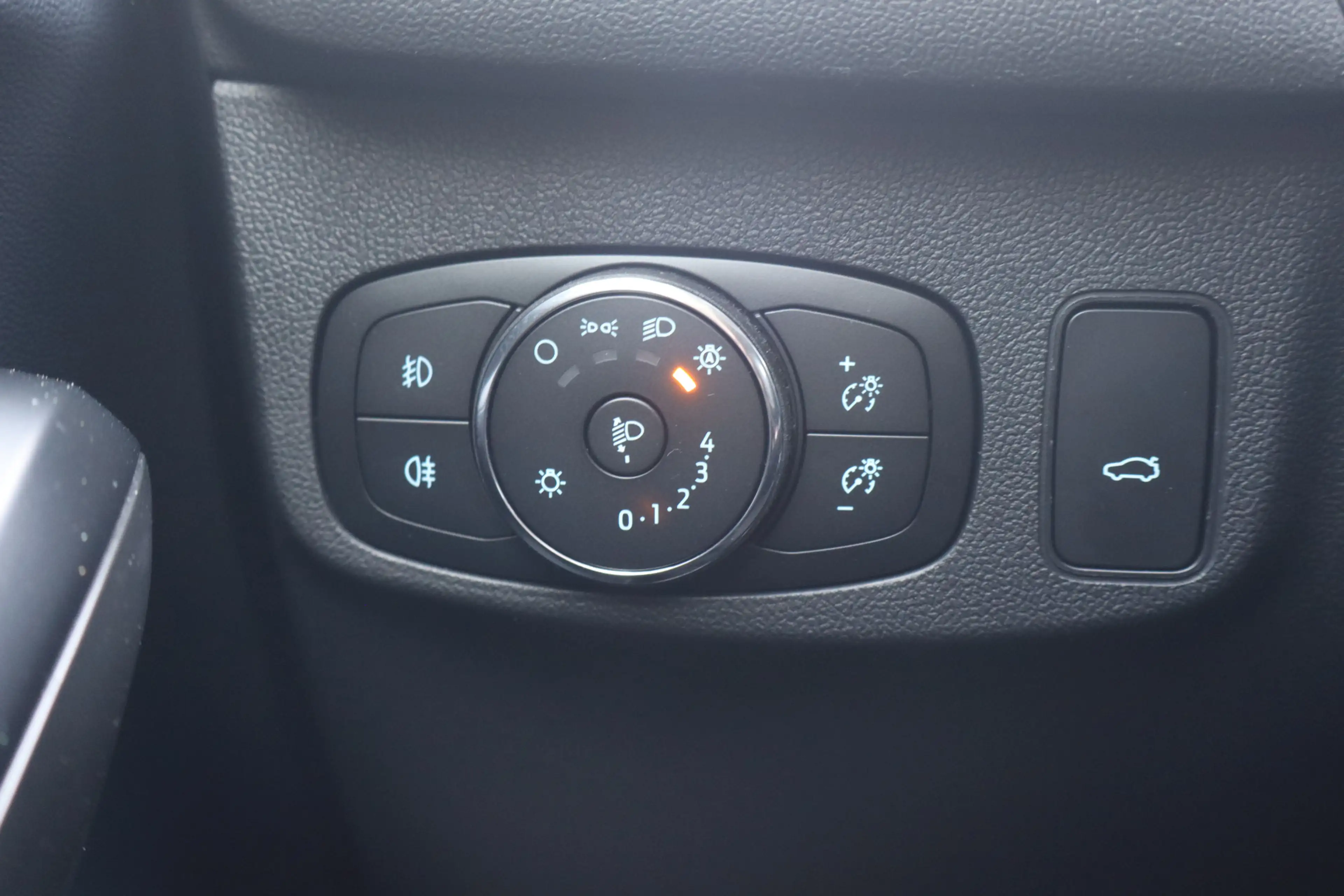 Ford Focus Wagon 1.0 EcoBoost Hybrid Titanium X Business - NL — photo 29
