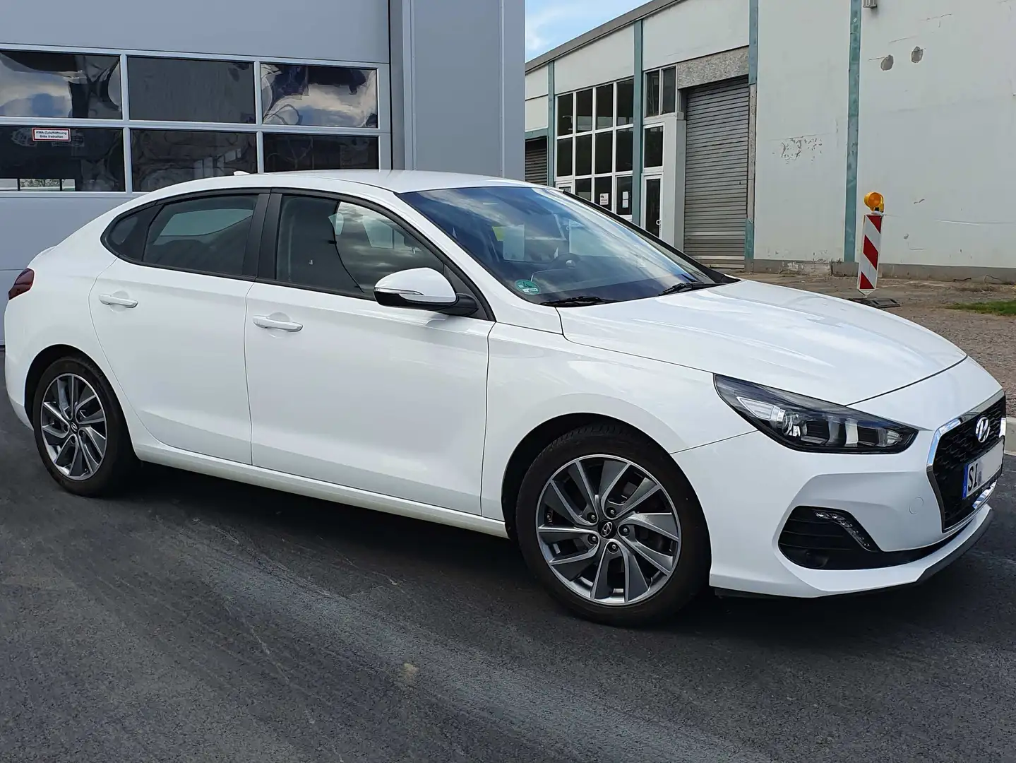 Hyundai i30 i30 1.0 T-GDI Fastback Trend - 2 Jahre TÜV bijela - 1