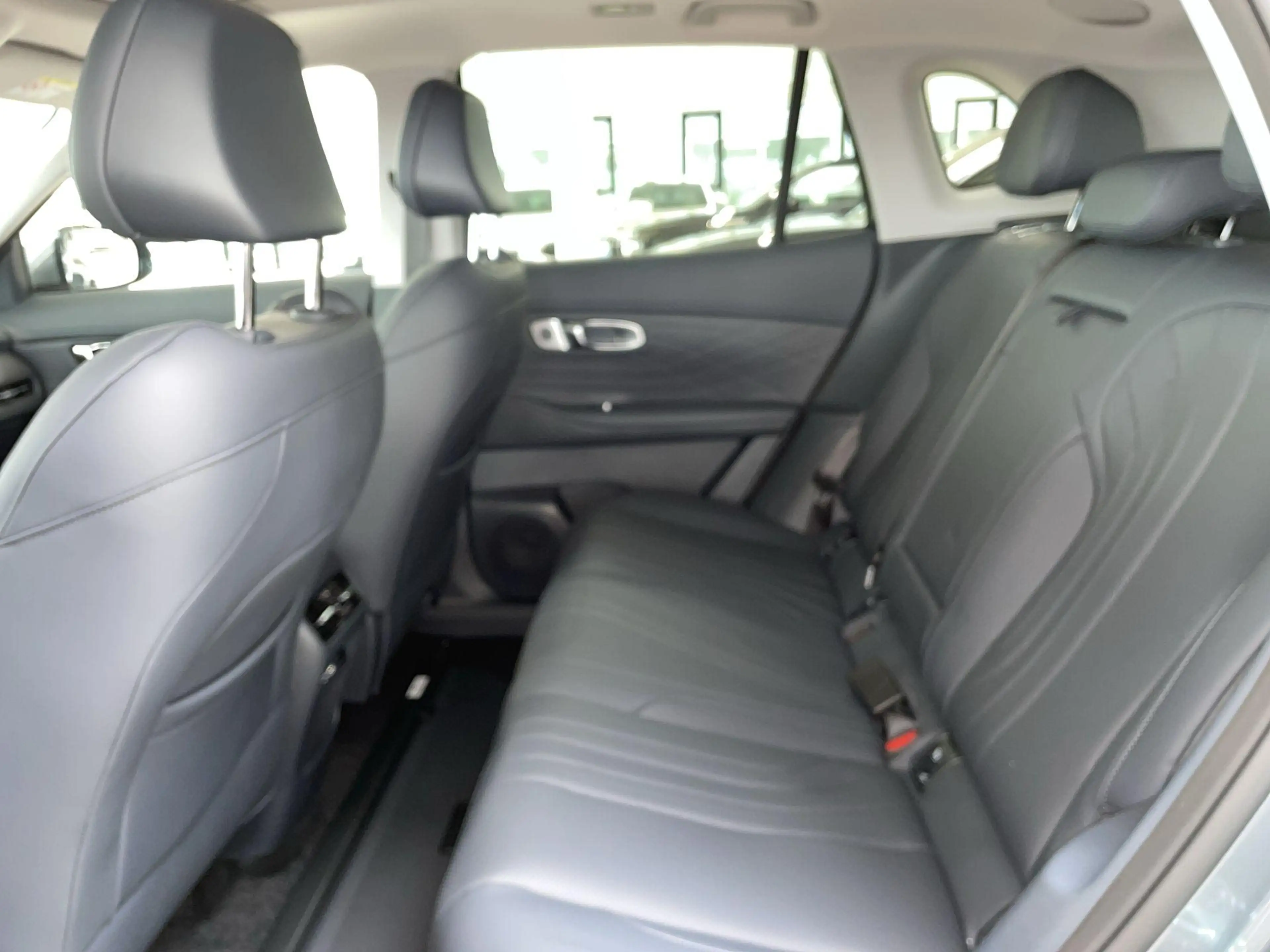 Geely Starray EM-i 1.5 Max+ Apple CarPlay | Navigatie — photo 10