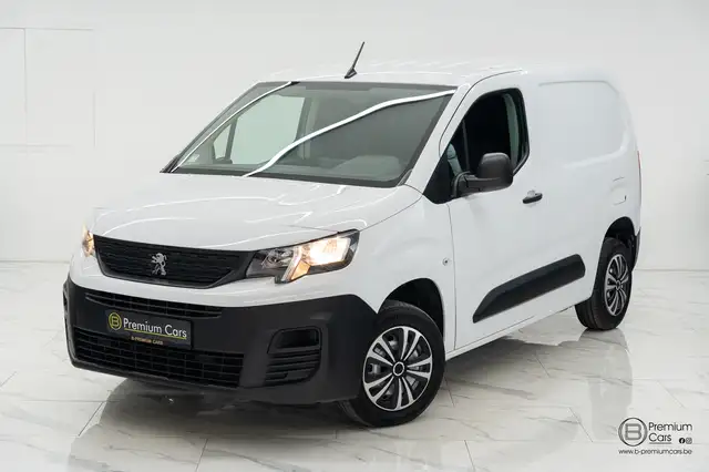 Peugeot Partner view 2