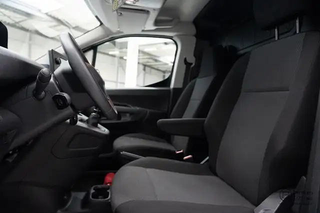 Peugeot Partner view 10