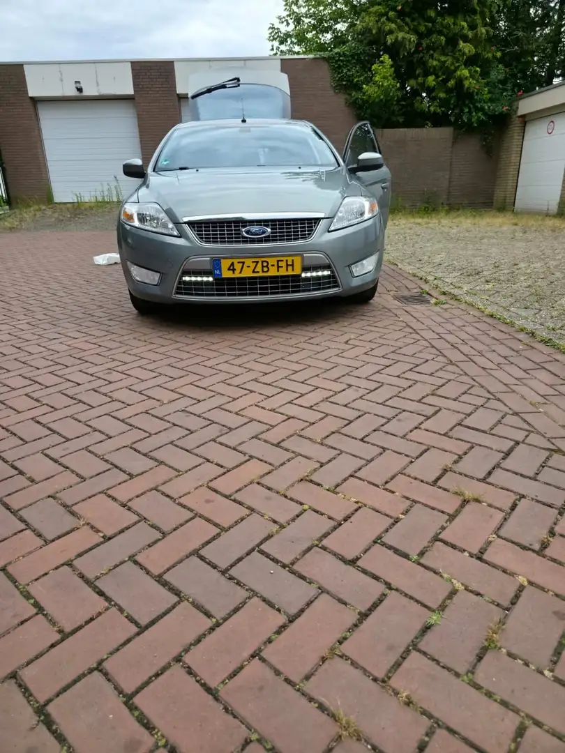Ford Mondeo 2.0 Titanium - 1
