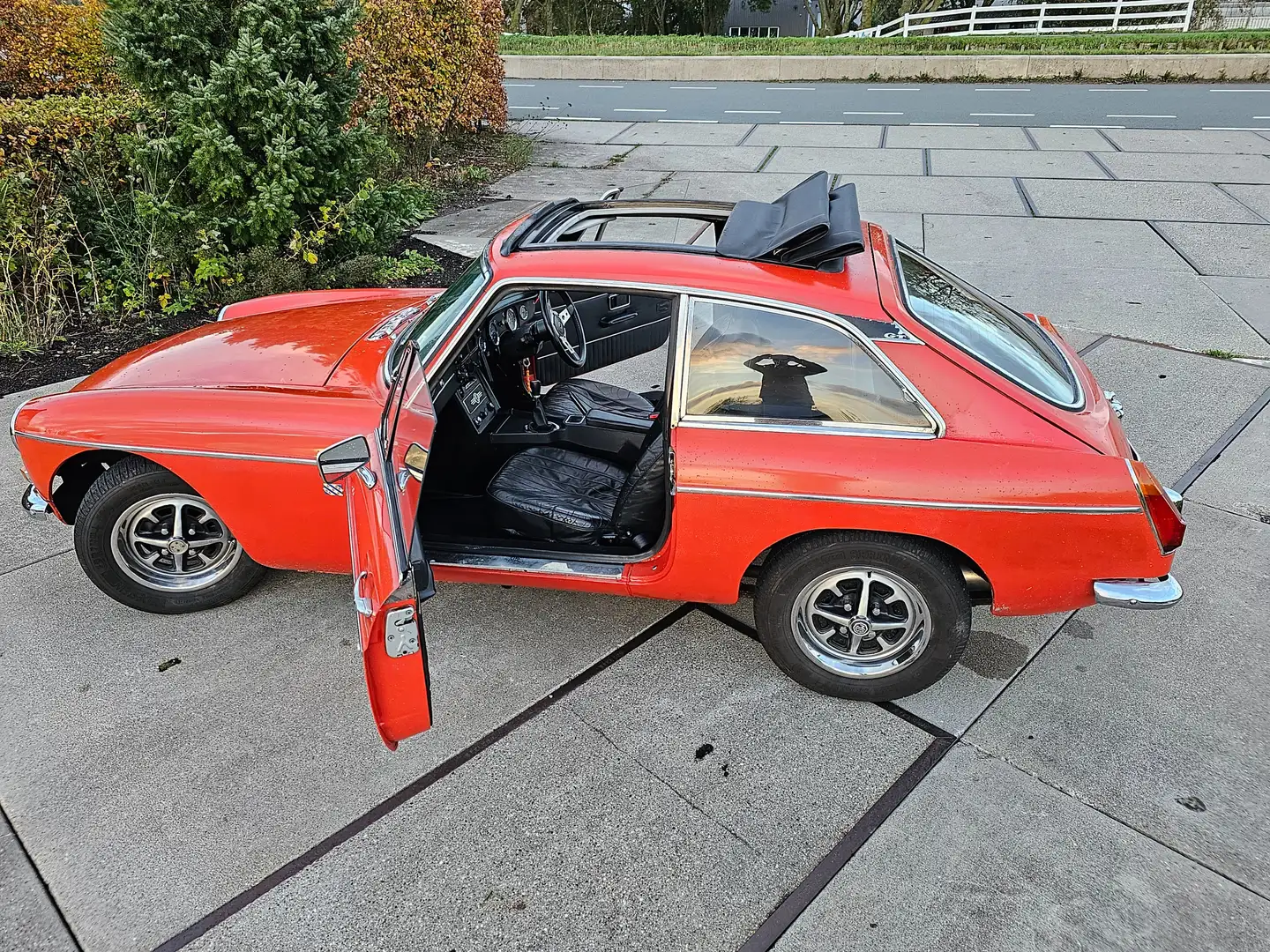 MG MGB 1.8 GT Oranje - 1