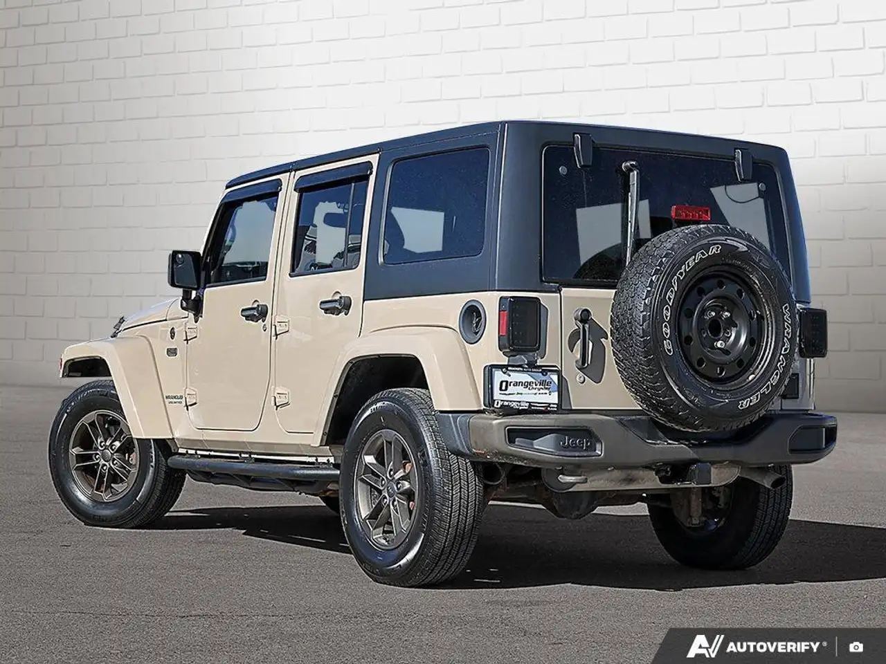 Jeep Wrangler photo Jeep Wrangler