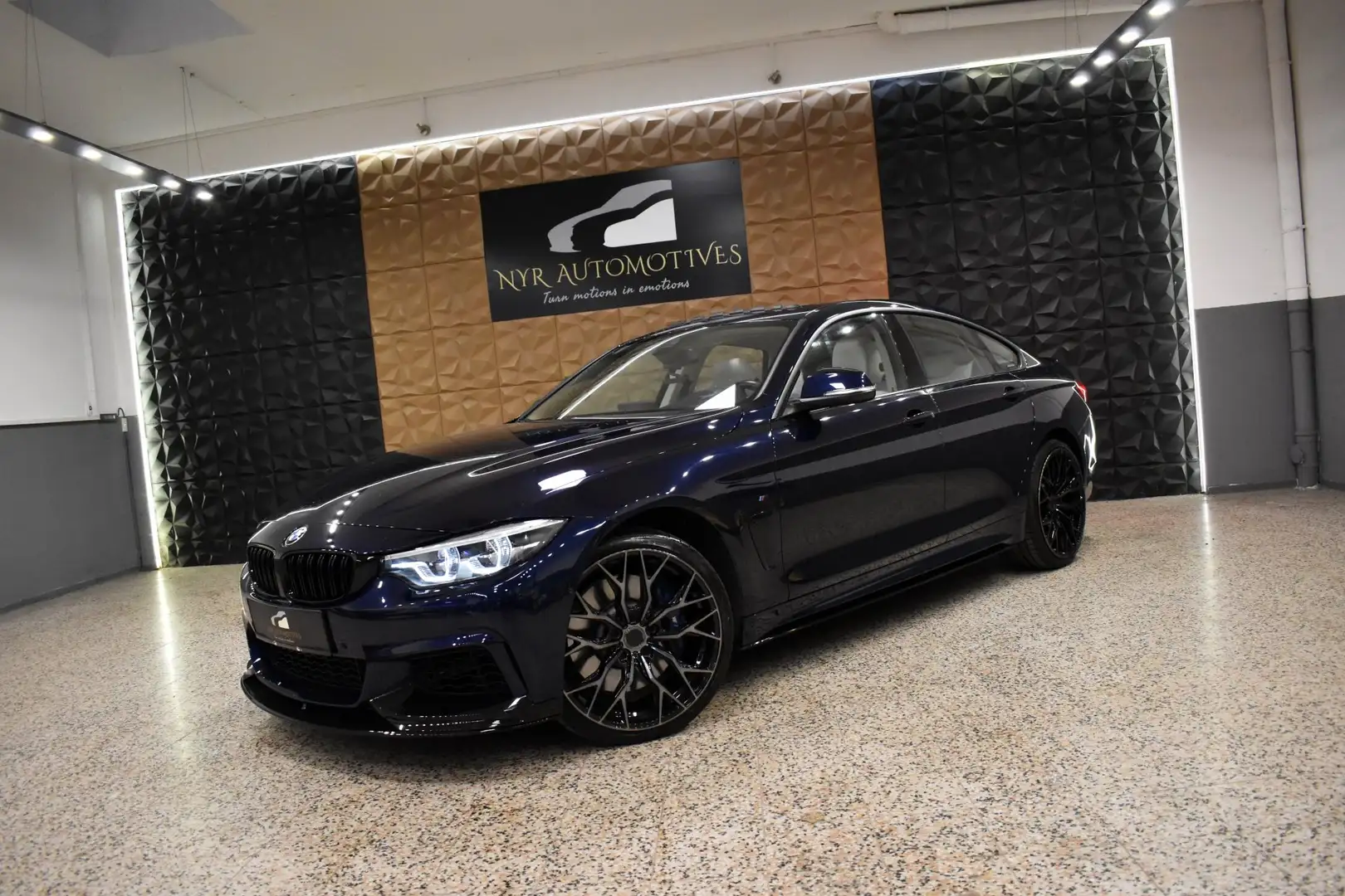 BMW 440 i xDrive GC LCI, M-PERFORMANCE, HUD, LED, SCHIEBE Blau - 1