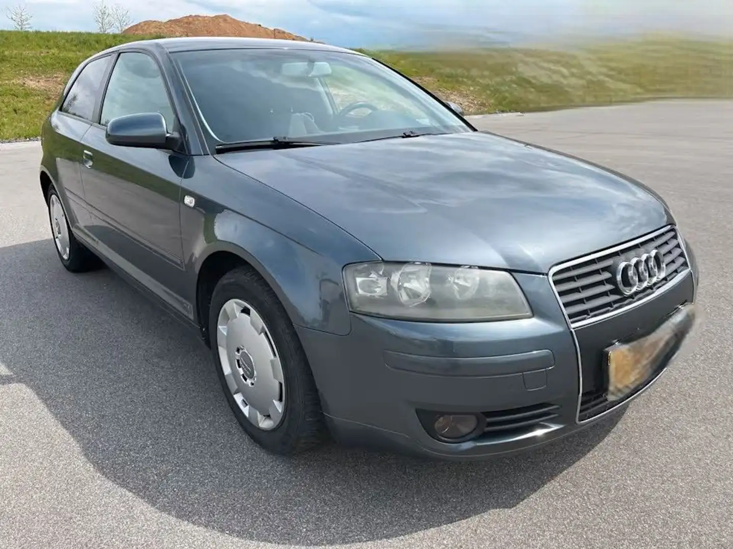 Audi A3 1.6 Attraction Klimaaut./SHZ/ TÜV 08/2026 Gris - 1