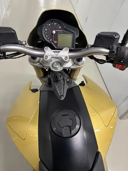 Aprilia Dorsoduro - foto 7