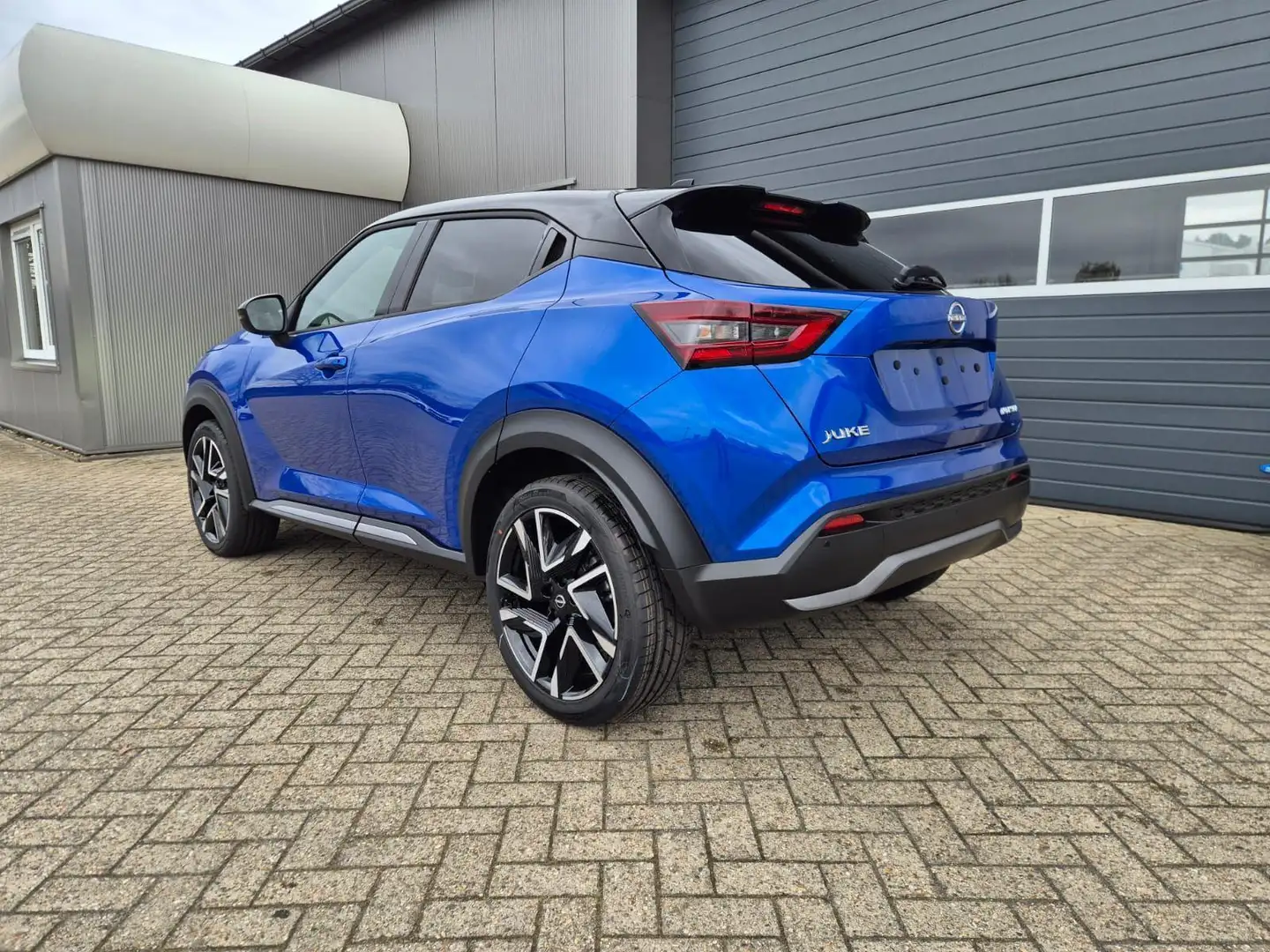 Nissan Juke 1.0 DIG-T 114PS N-Design Automatik Teil-Leder K... Blau - 2