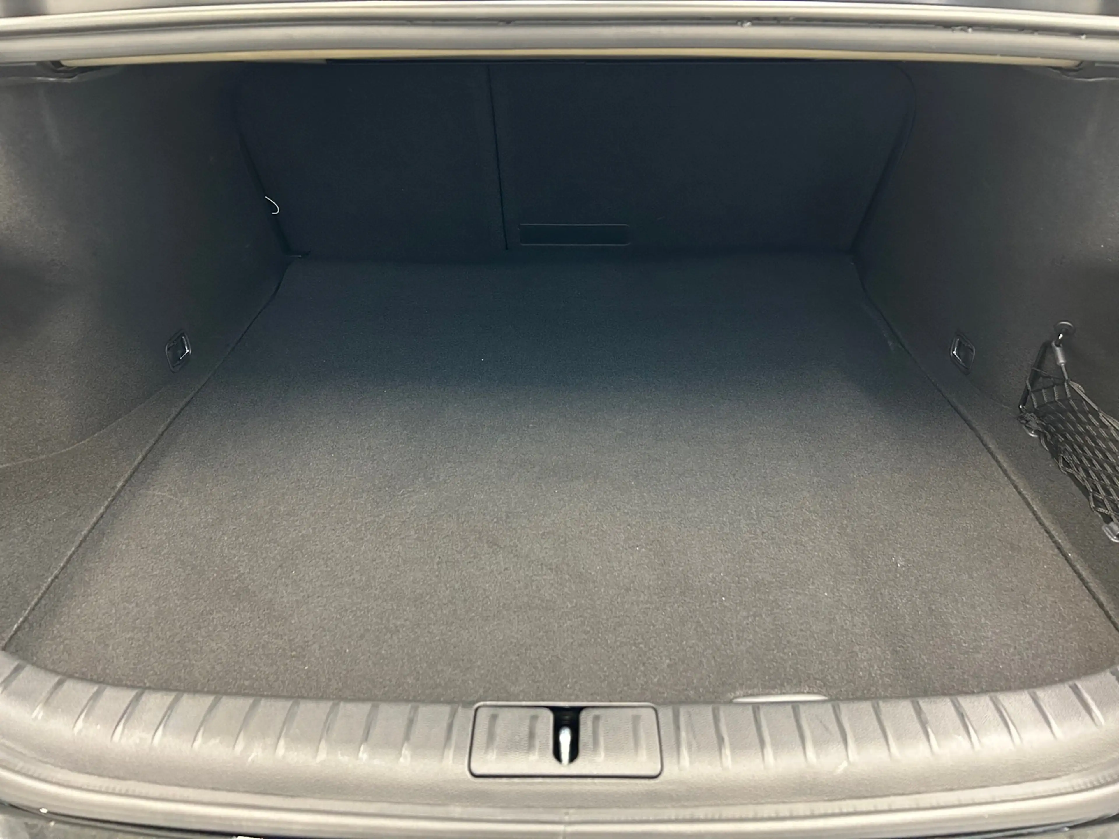 Genesis G70 Sedan 2.0 T-GDi Sport — photo 14