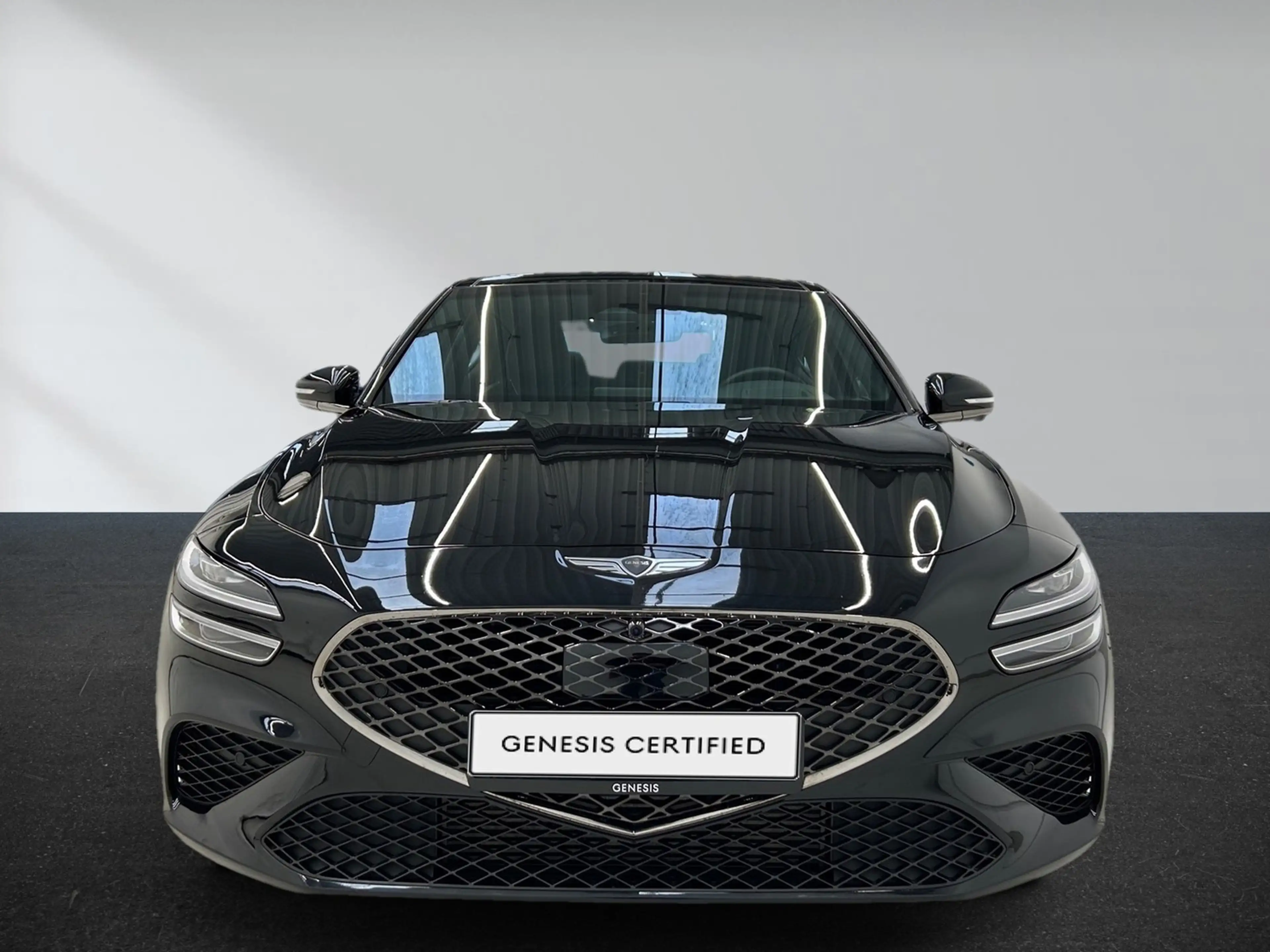 Genesis G70 Sedan 2.0 T-GDi Sport — photo 2