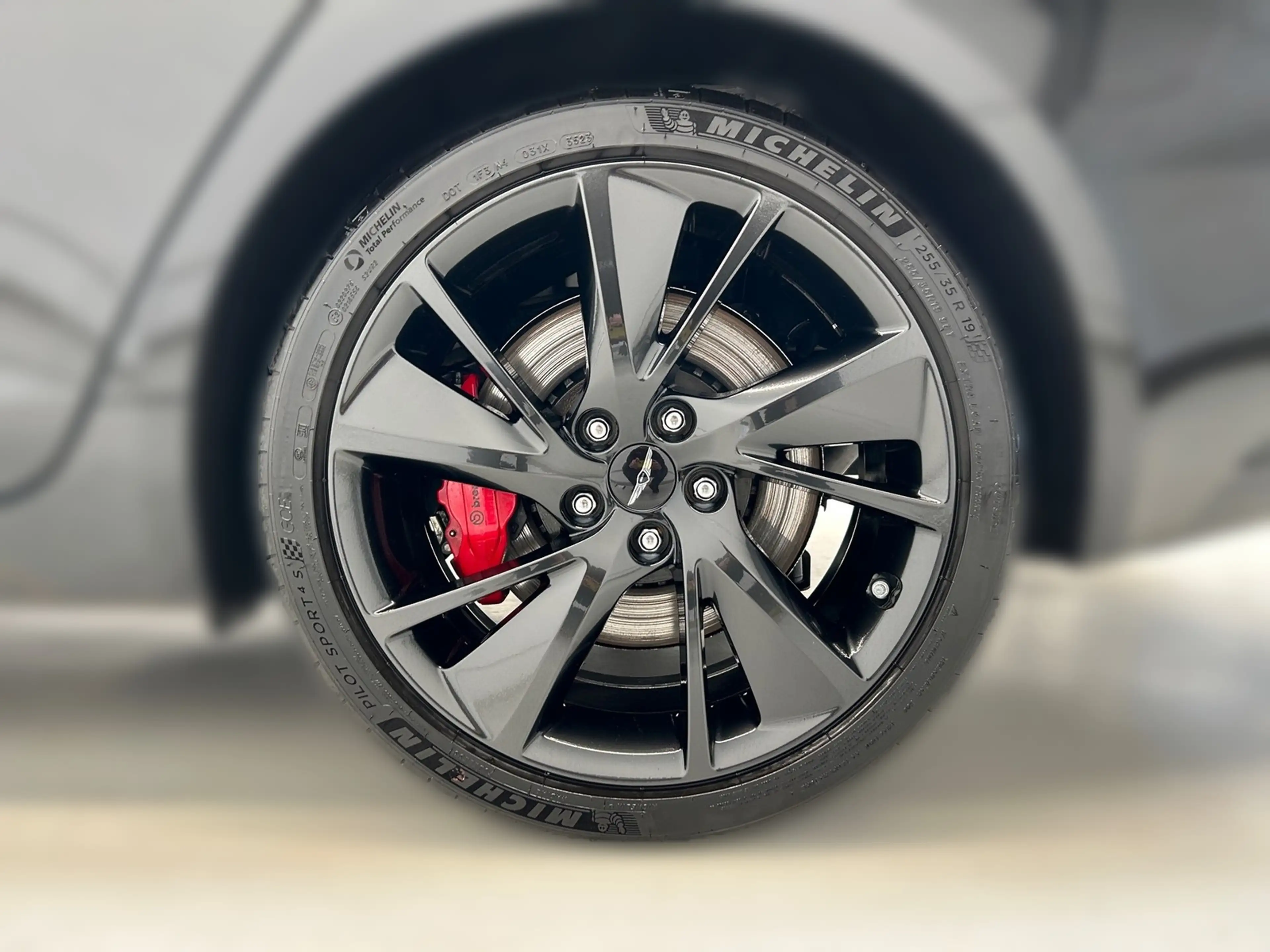 Genesis G70 Sedan 2.0 T-GDi Sport — photo 8