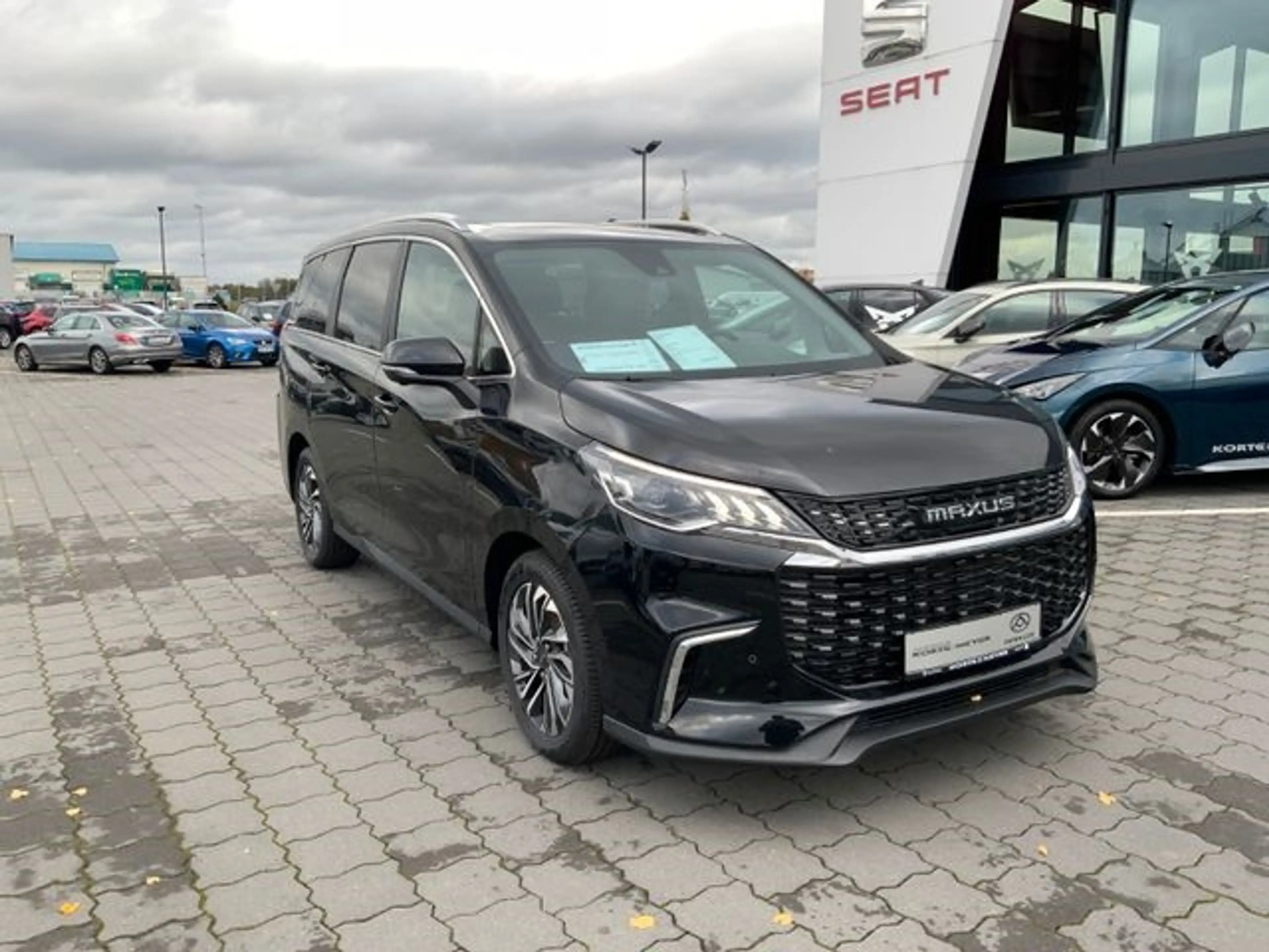 Maxus Euniq 5 Grand Wagon 70kWh+Leder+6-Sitzer+ — photo 4