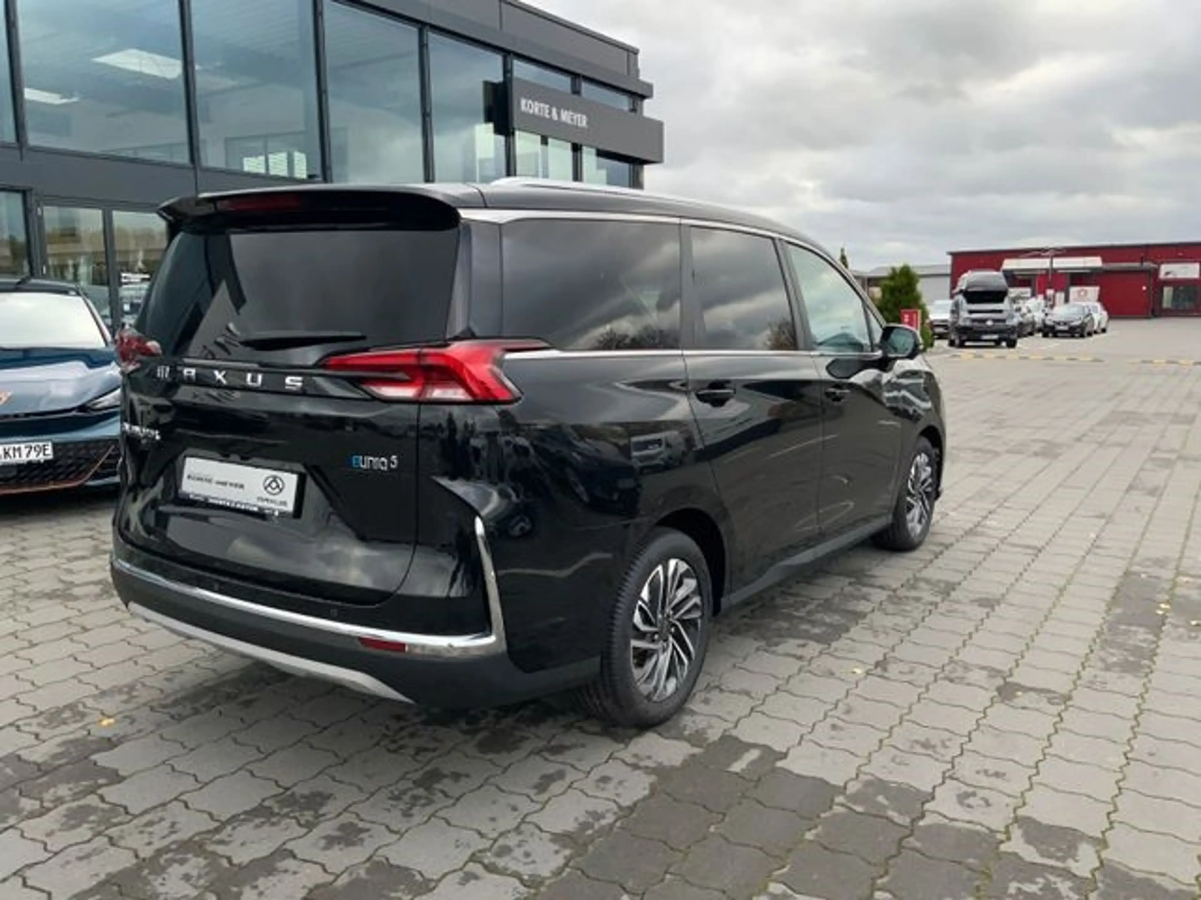 Maxus Euniq 5 Grand Wagon 70kWh+Leder+6-Sitzer+ — photo 5