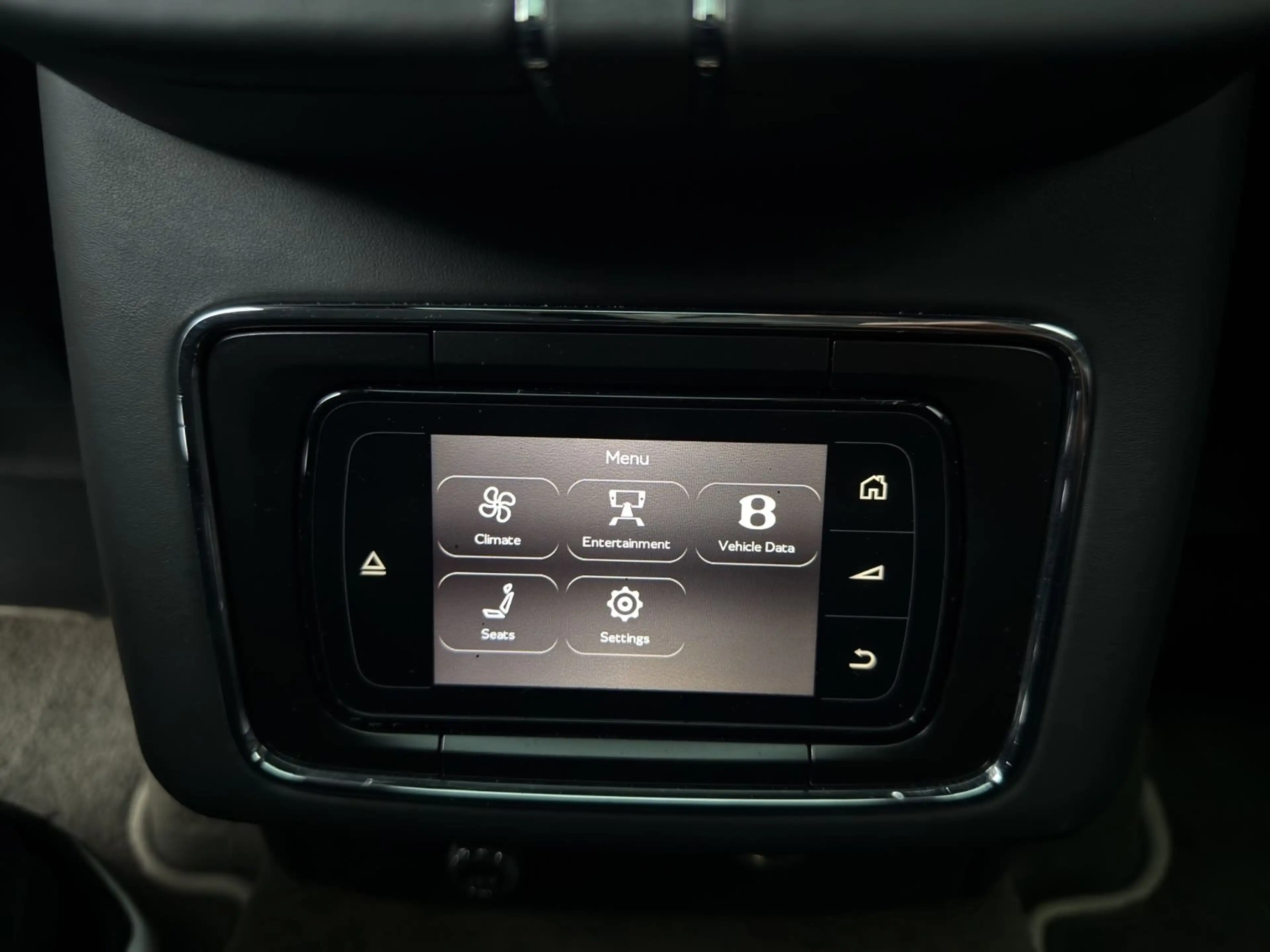 Bentley Bentayga 6.0 W12 4WD Aut. / CARBON / PANO — photo 14