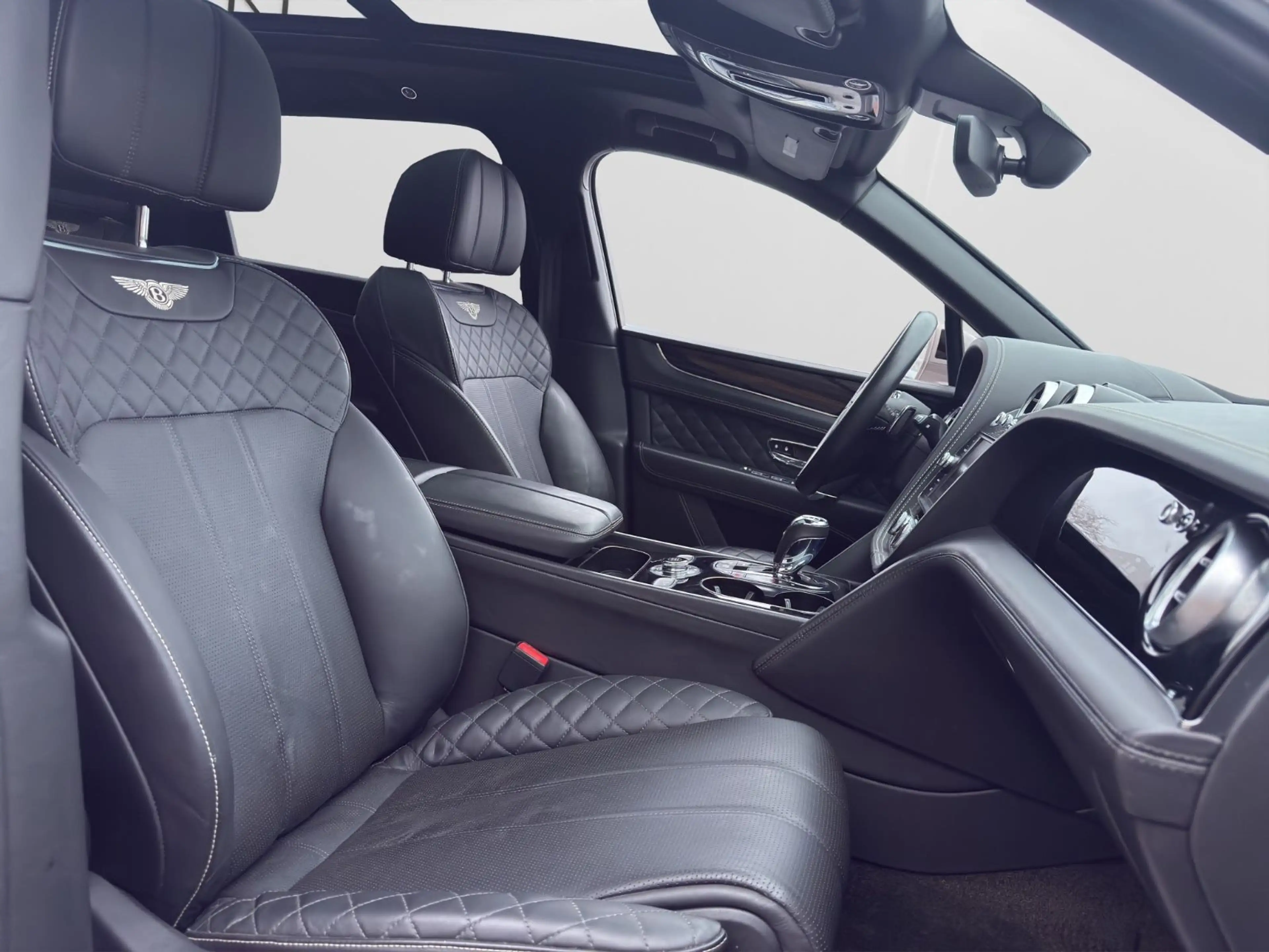 Bentley Bentayga 6.0 W12 4WD Aut. / CARBON / PANO — photo 18