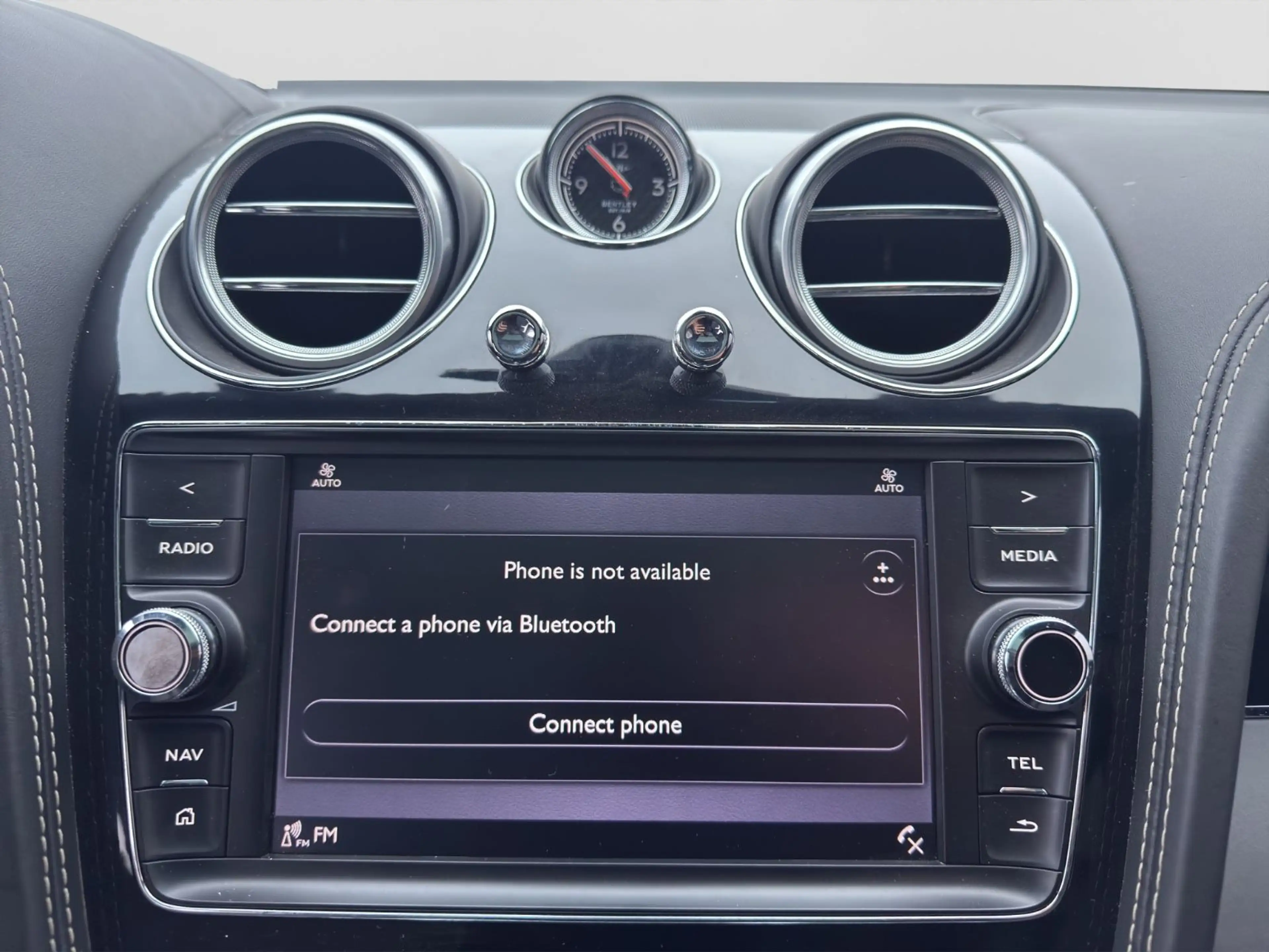 Bentley Bentayga 6.0 W12 4WD Aut. / CARBON / PANO — photo 13