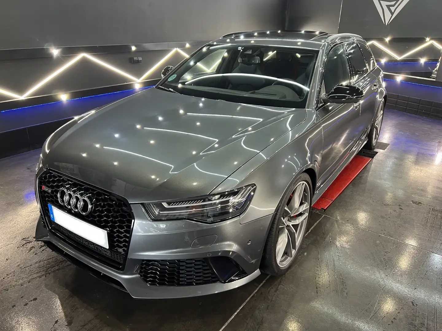 Audi RS6 RS 6 Avant 4.0 TFSI quattro Tiptronic - 1