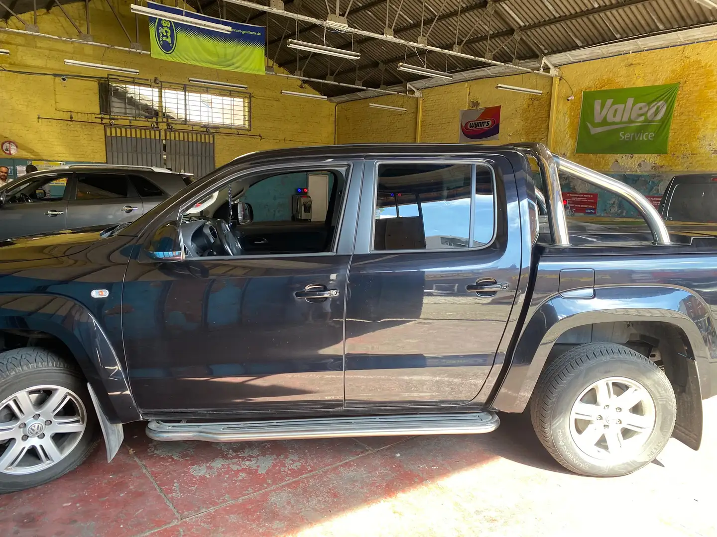 Volkswagen Amarok 2.0 CR Bi-TDi 4Motion Startline Noir - 2