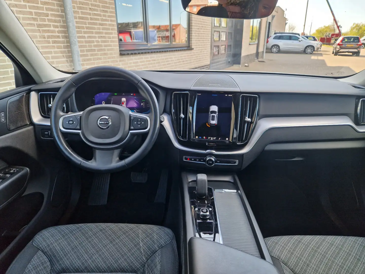 Volvo XC60 2.0 T6 Plug-in hybrid AWD Inscription Expression P Blanc - 2