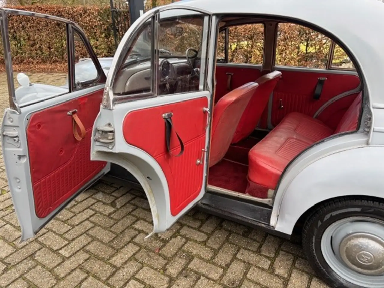 Morris Minor Saloon, 1098, foto 11