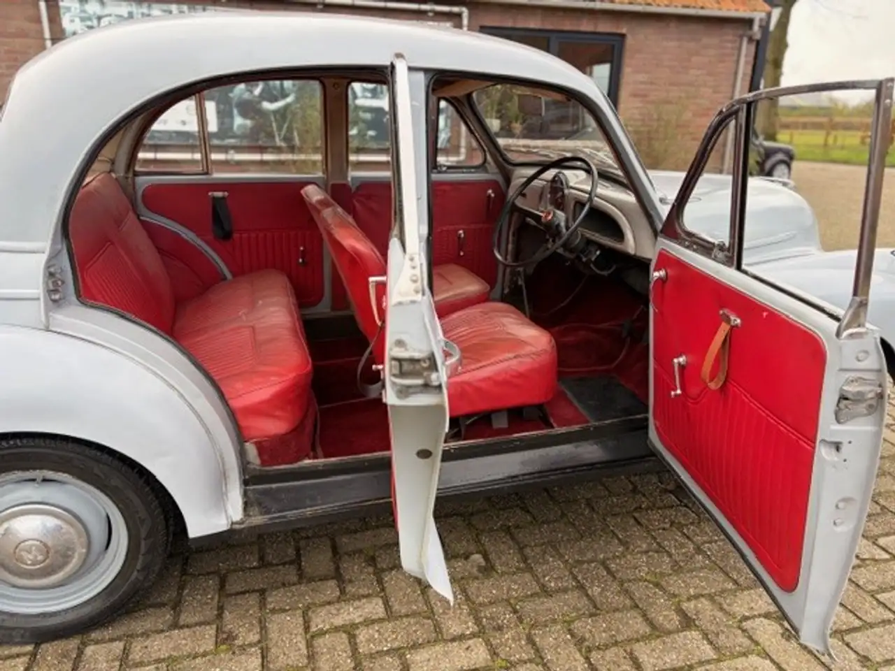 Morris Minor Saloon, 1098, foto 9