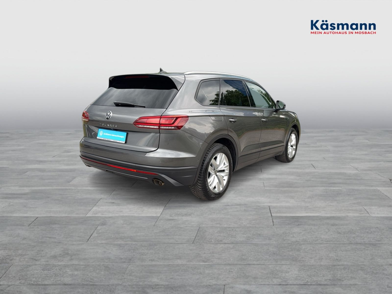 Volkswagen Touareg 3.0TDI 4Motion AHK LUFTF NAVI KAM LED — photo 6